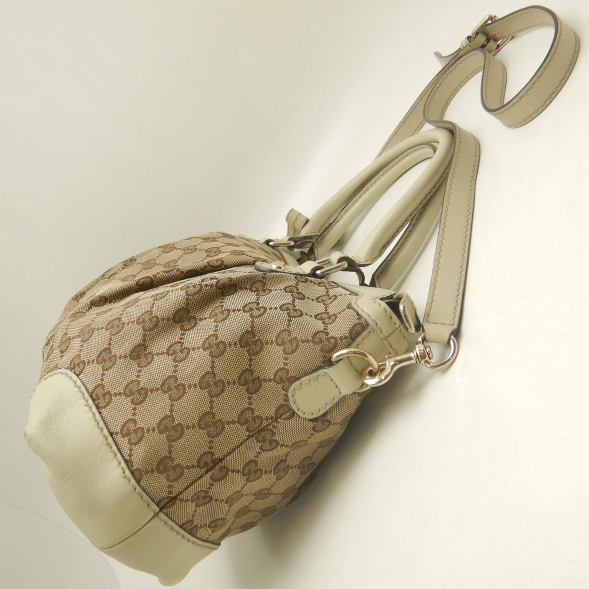 Gucci Beige Gg Canvas Leather Handbag (Pre-Owned)