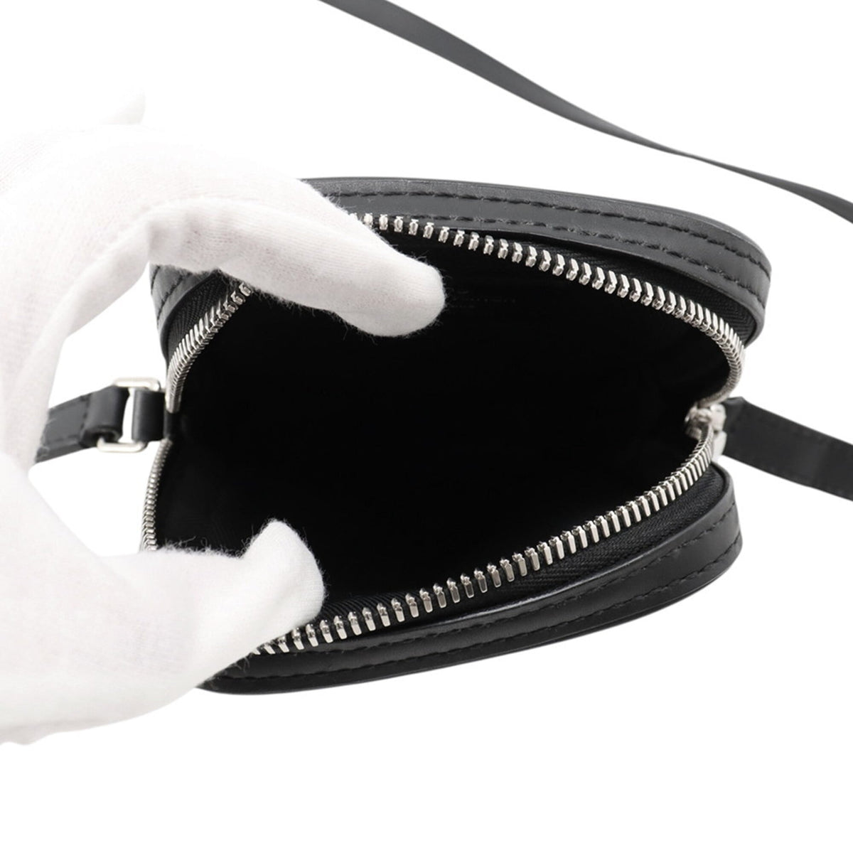 Louis Vuitton Black Noir Epi Leather Handbag Shoulder Bag (Pre-Owned)
