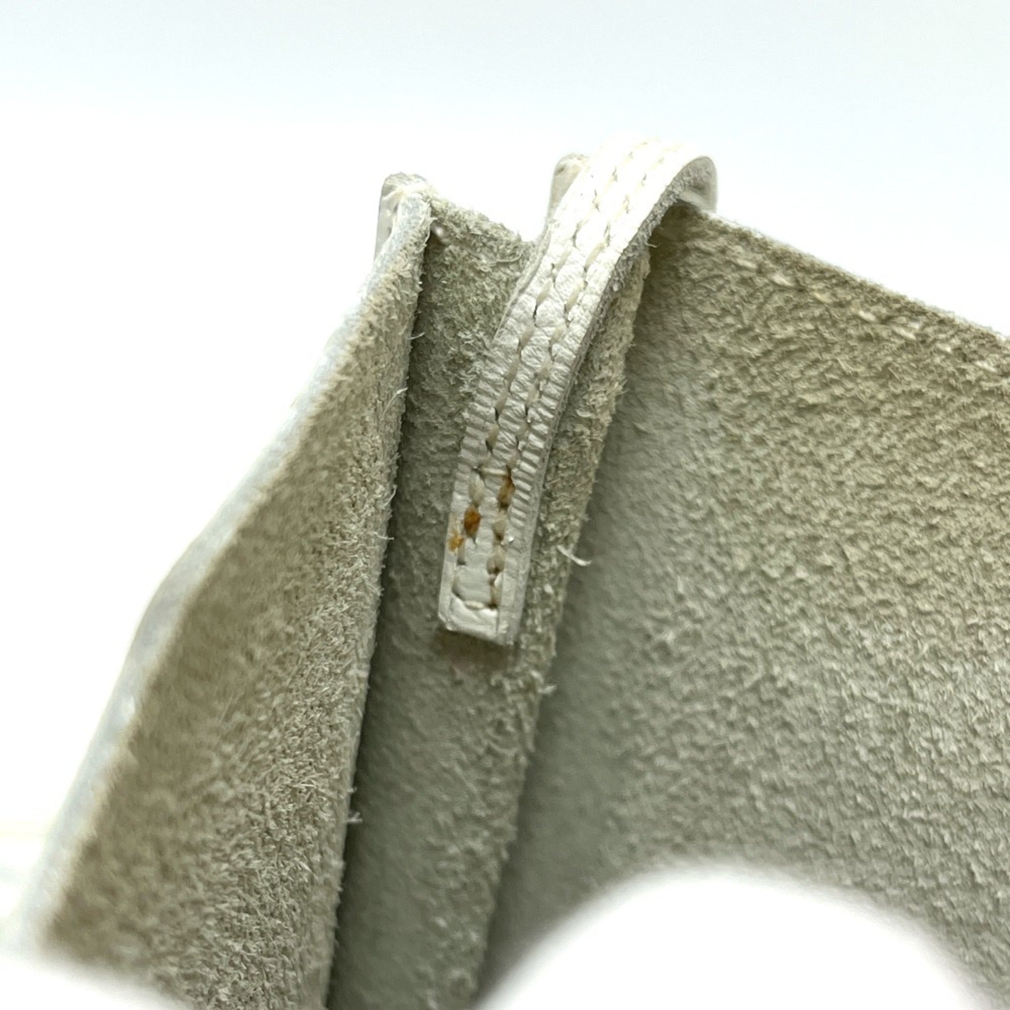 Hermes Onimaitou White Leather Pochette Shoulder Bag (Pre-Owned)