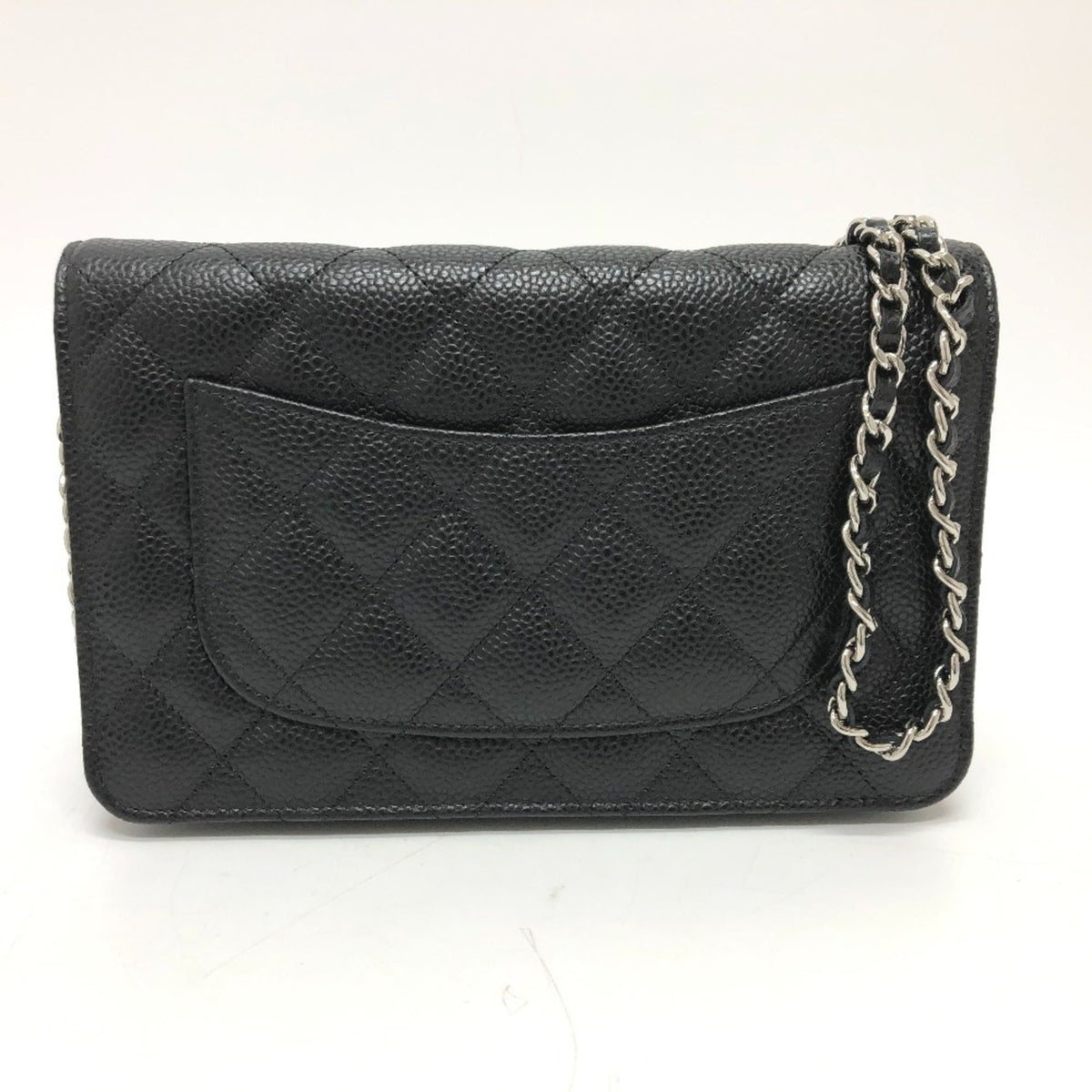 Chanel Black Caviar Leather Shoulder Bag (Pre-Owned)