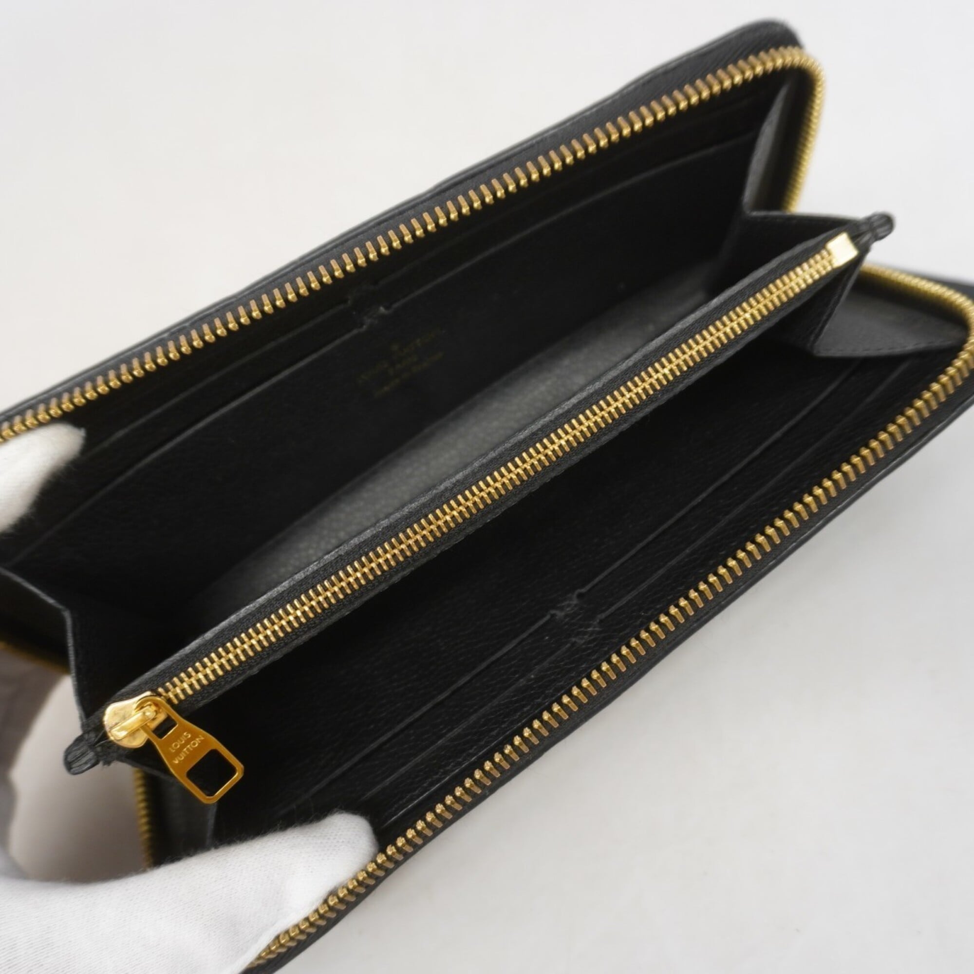 Louis Vuitton Noir Long Wallet (Bi-Fold) (Pre-Owned)