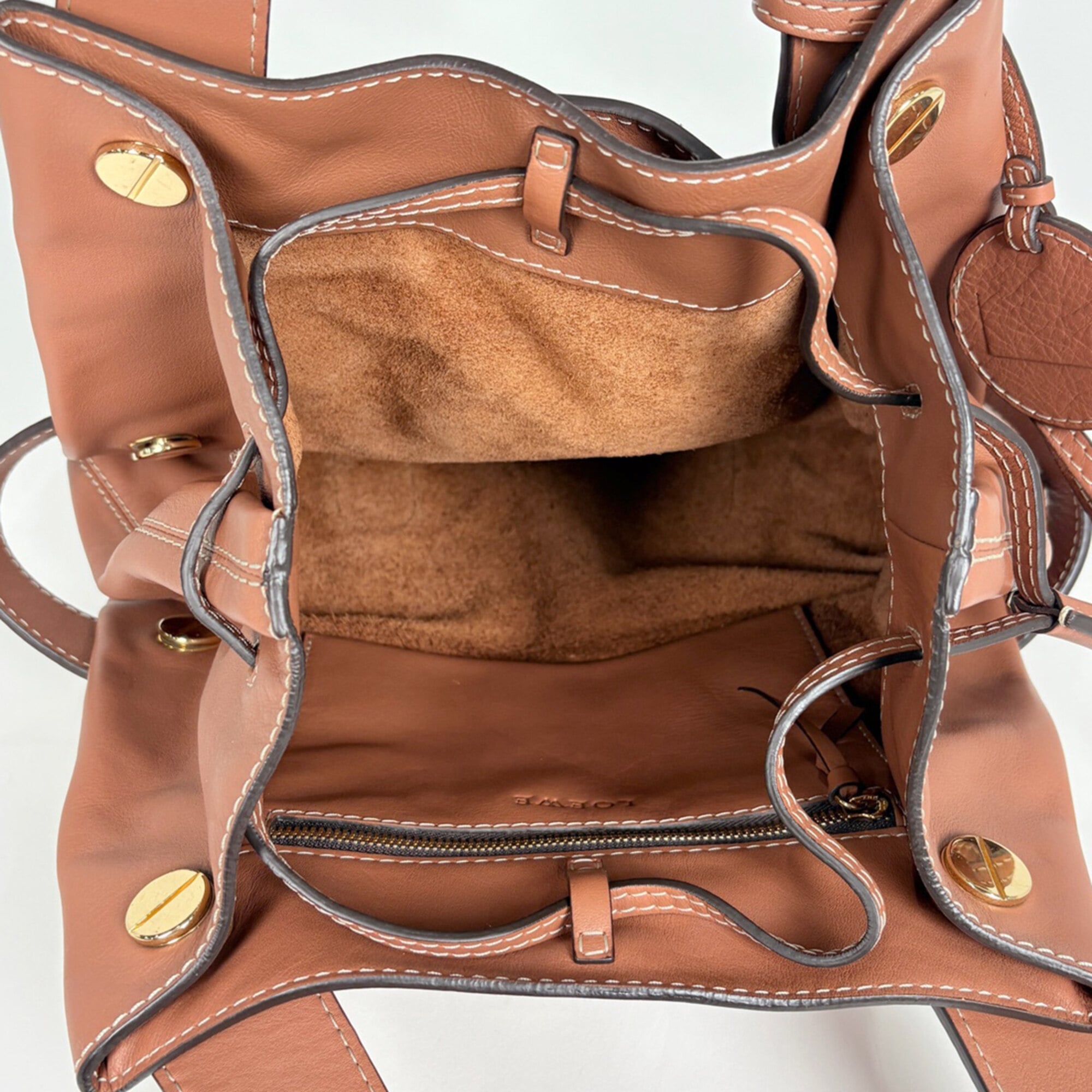 Loewe Brown Leather Shoulder Bag (Pre-Owned)