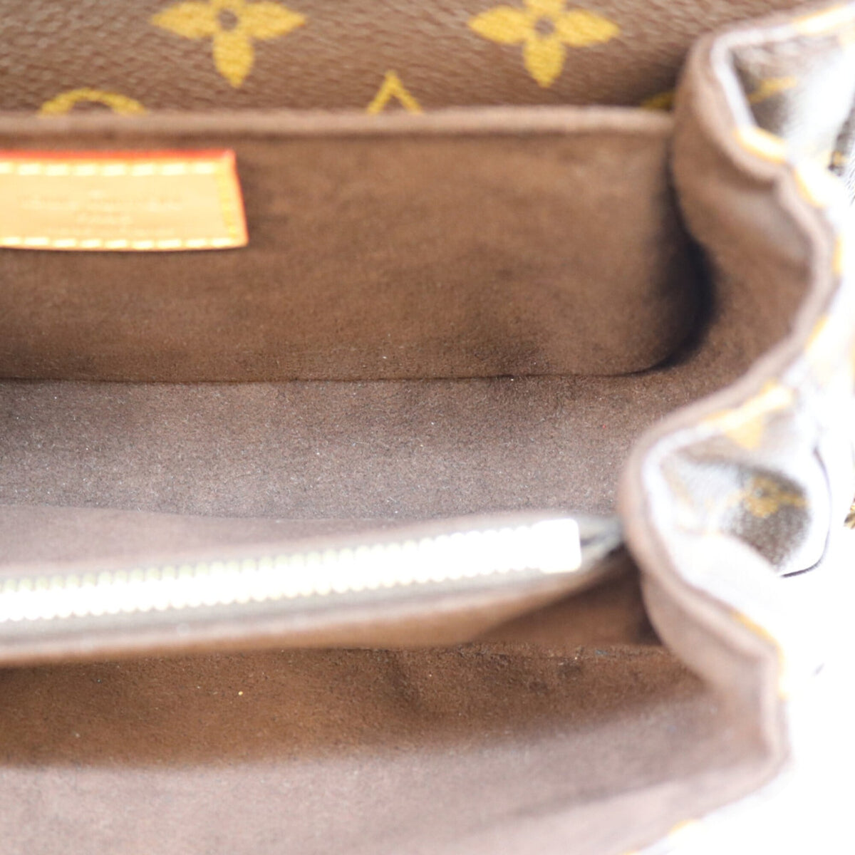 Louis Vuitton Brown Monogram Shoulder Bag (Pre-Owned)