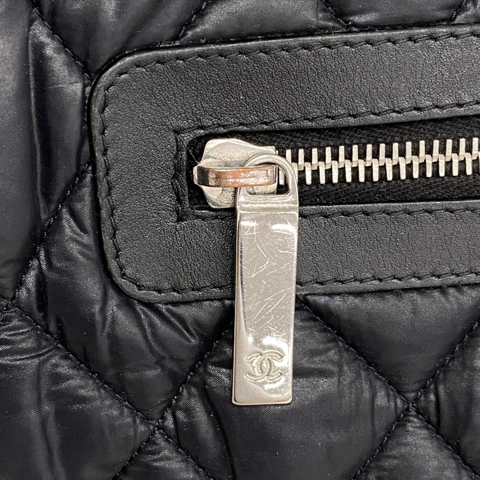 Chanel Black Nylon Handbag (Pre-Owned)