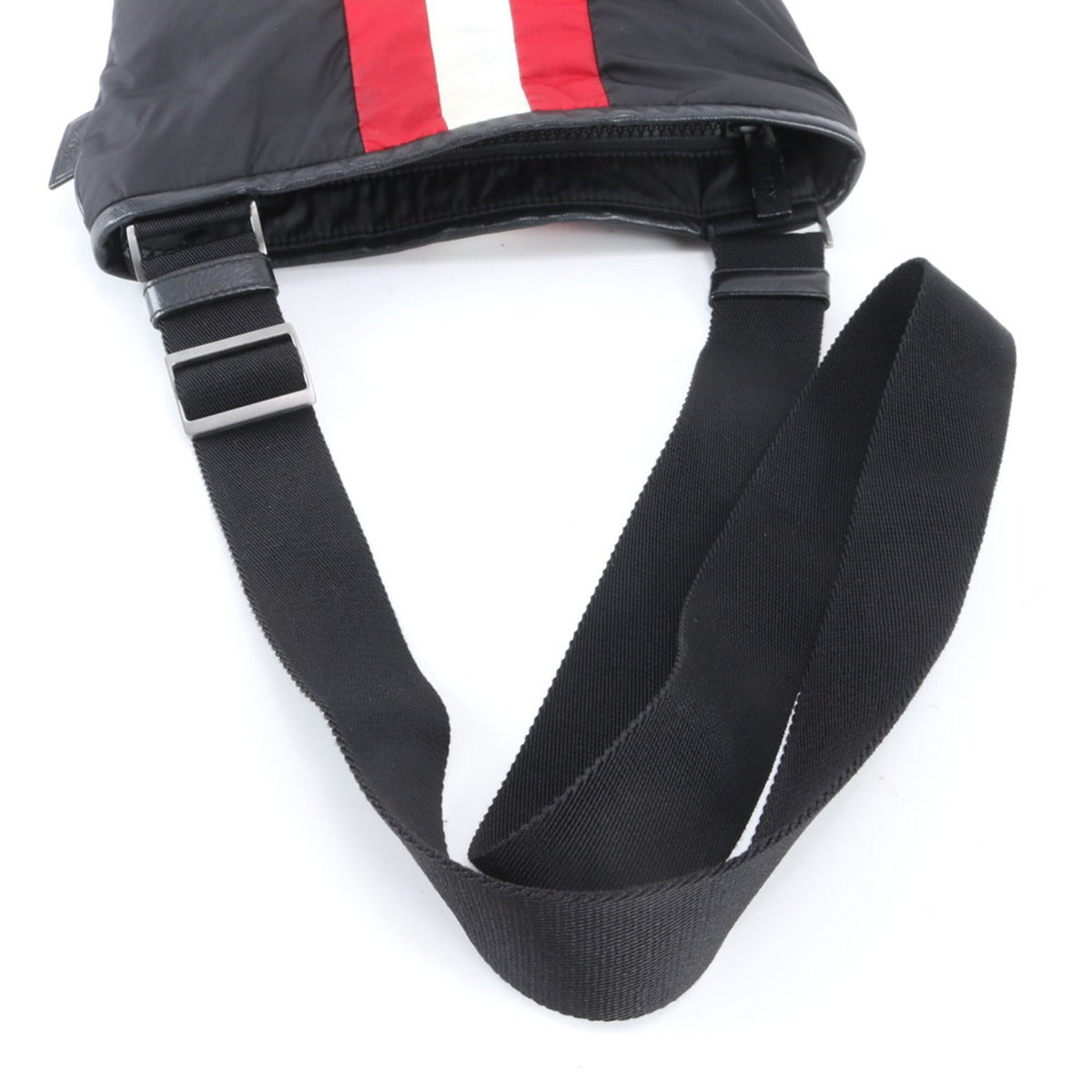 Bally Black Red Color White Leather Nylon Messenger Bag Shoulder Bag (Pre-Owned)