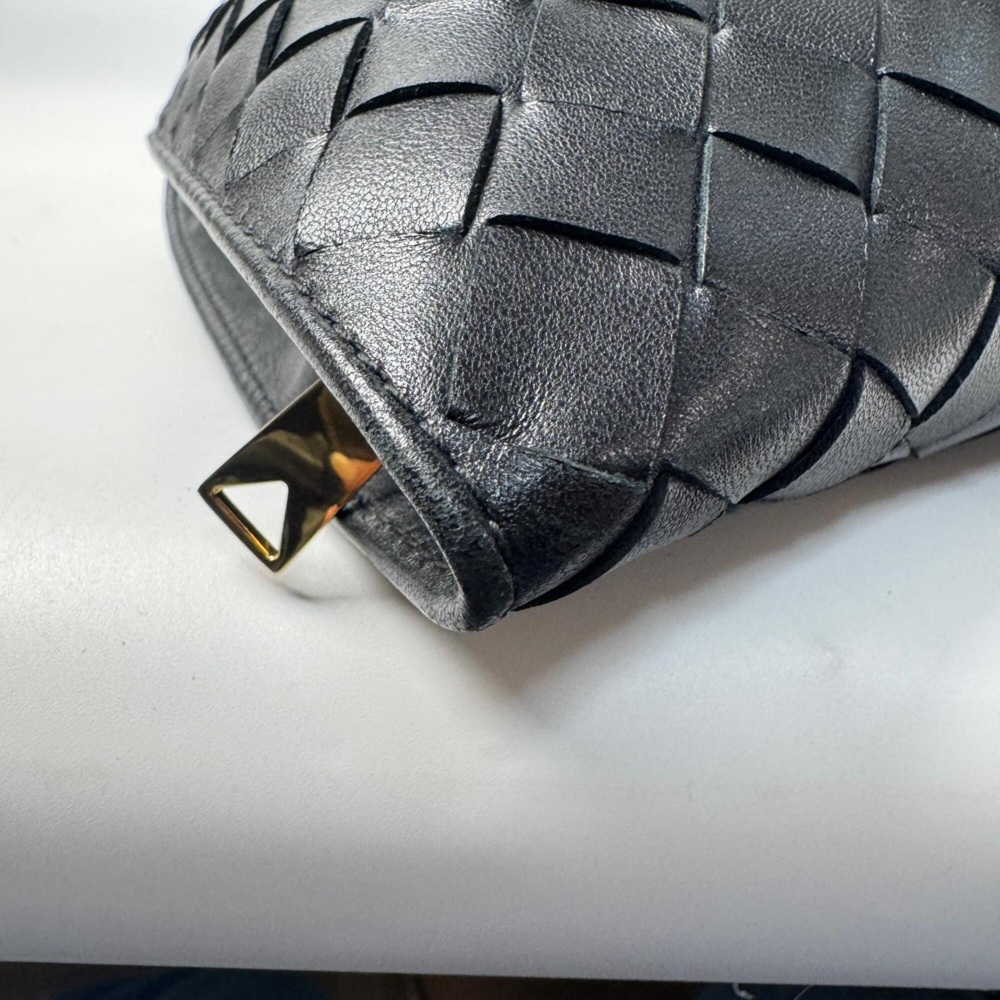 Bottega Veneta Black Leather Handbag (Pre-Owned)