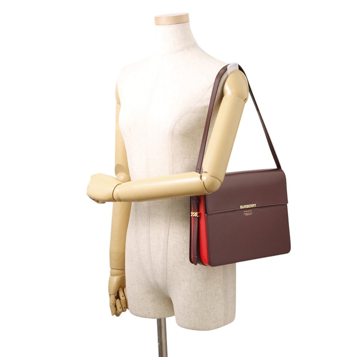 Burberry Bordeaux Red Color Leather Shoulder Bag (Pre-Owned)