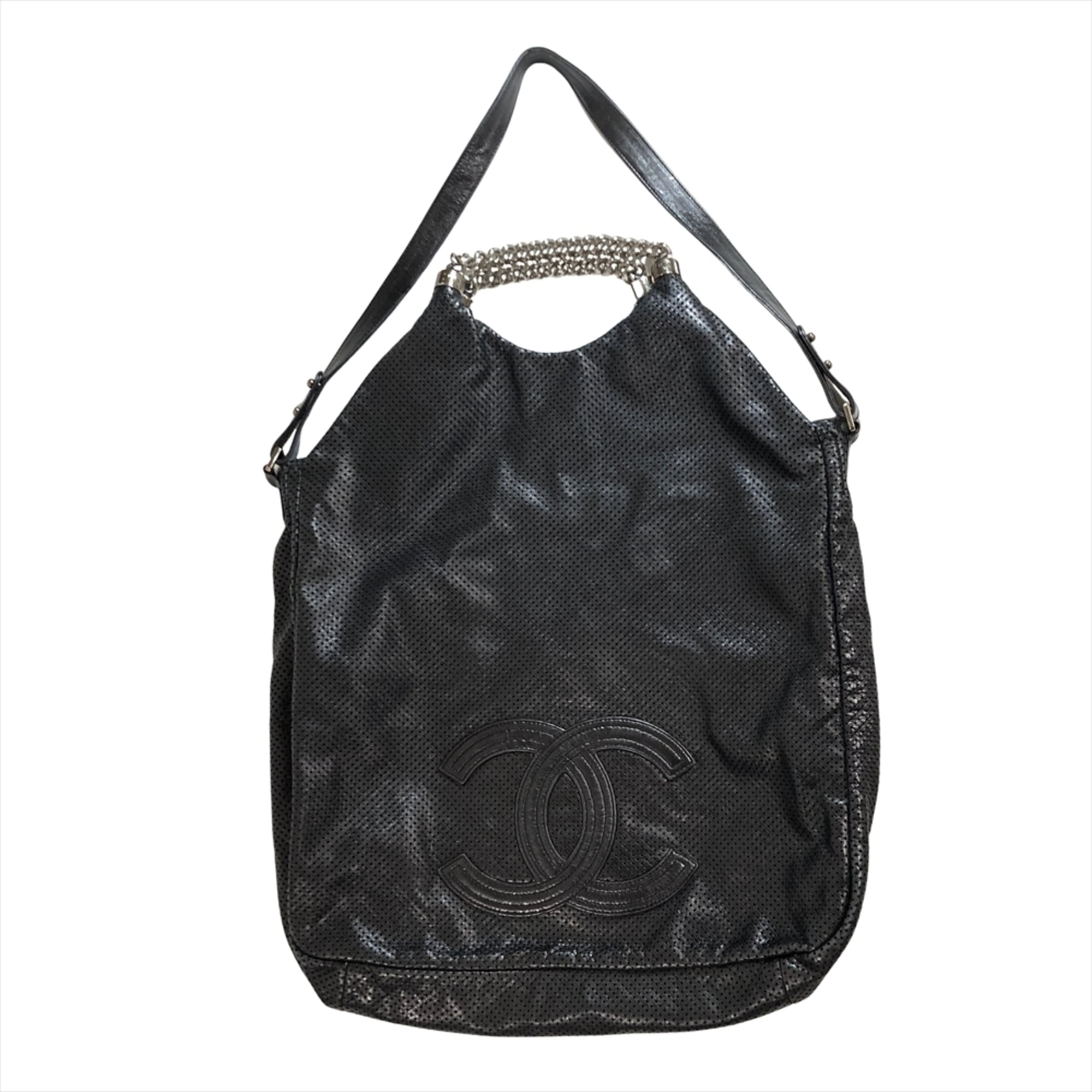 Chanel Black Metallic Leather Handbag (Pre-Owned)