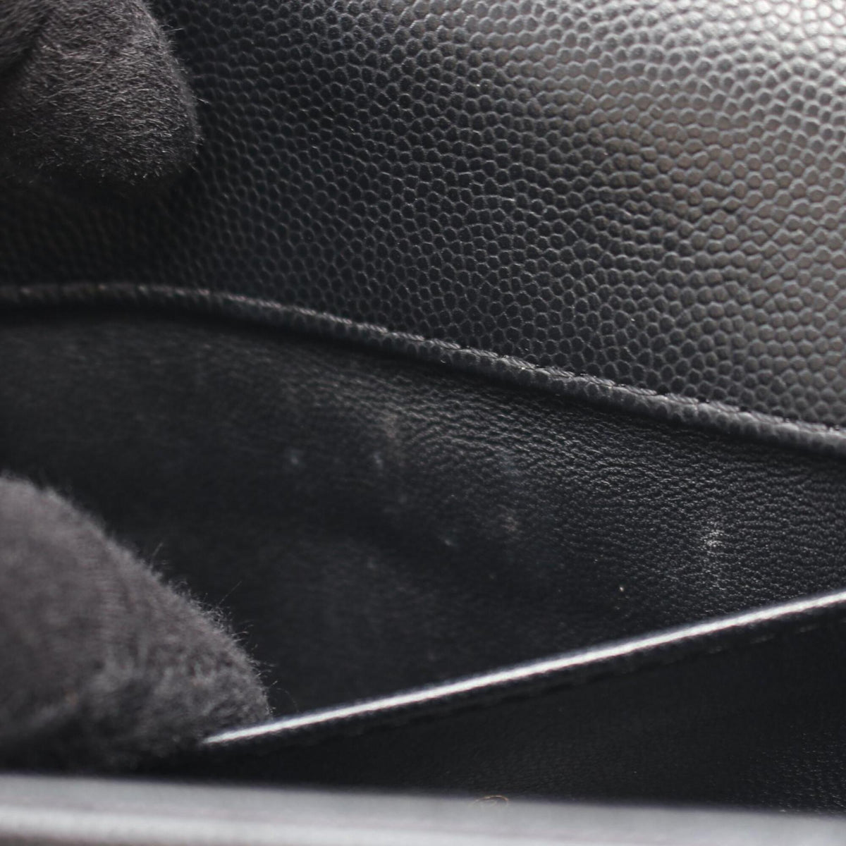 Chanel Black Grained Calfskin Handbag Shoulder Bag (Pre-Owned)