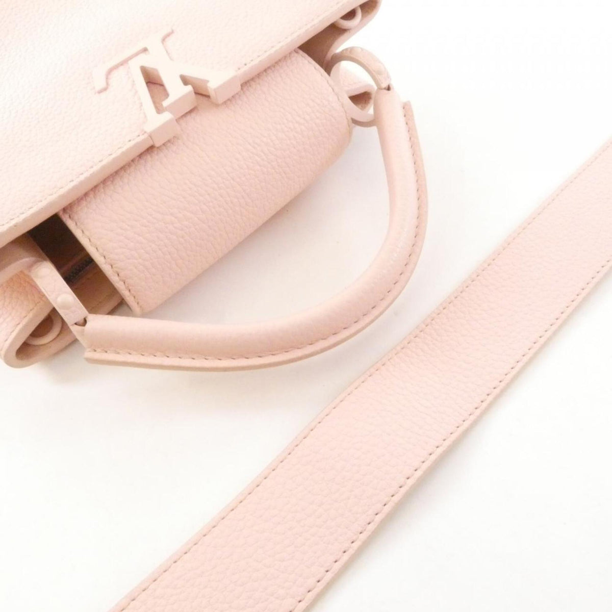 Louis Vuitton Pink Leather Handbag (Pre-Owned)