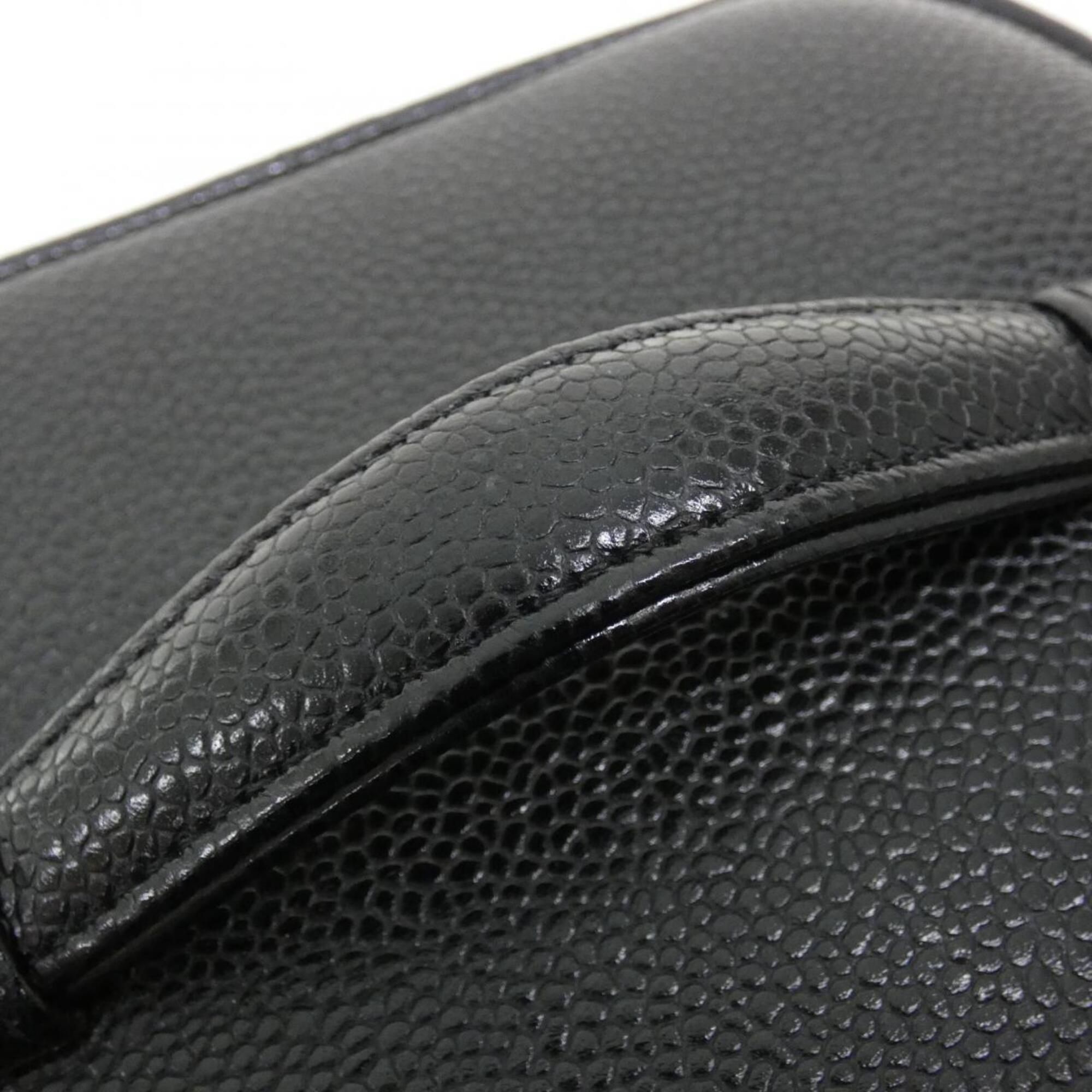 Chanel Black Grained Calfskin Handbag (Pre-Owned)