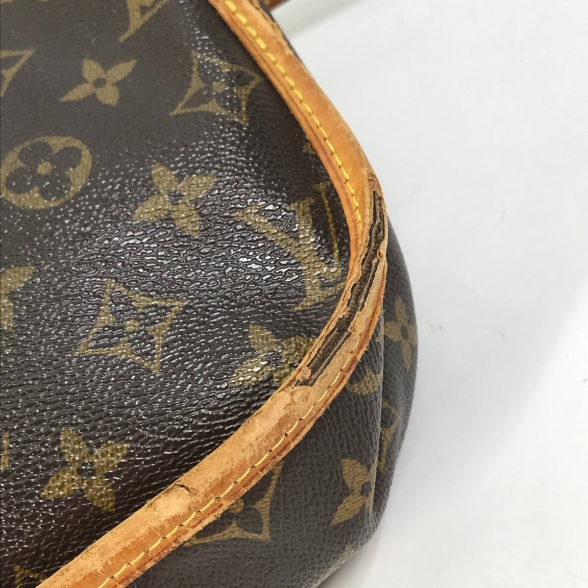 Louis Vuitton Brown Monogram Shoulder Bag (Pre-Owned)