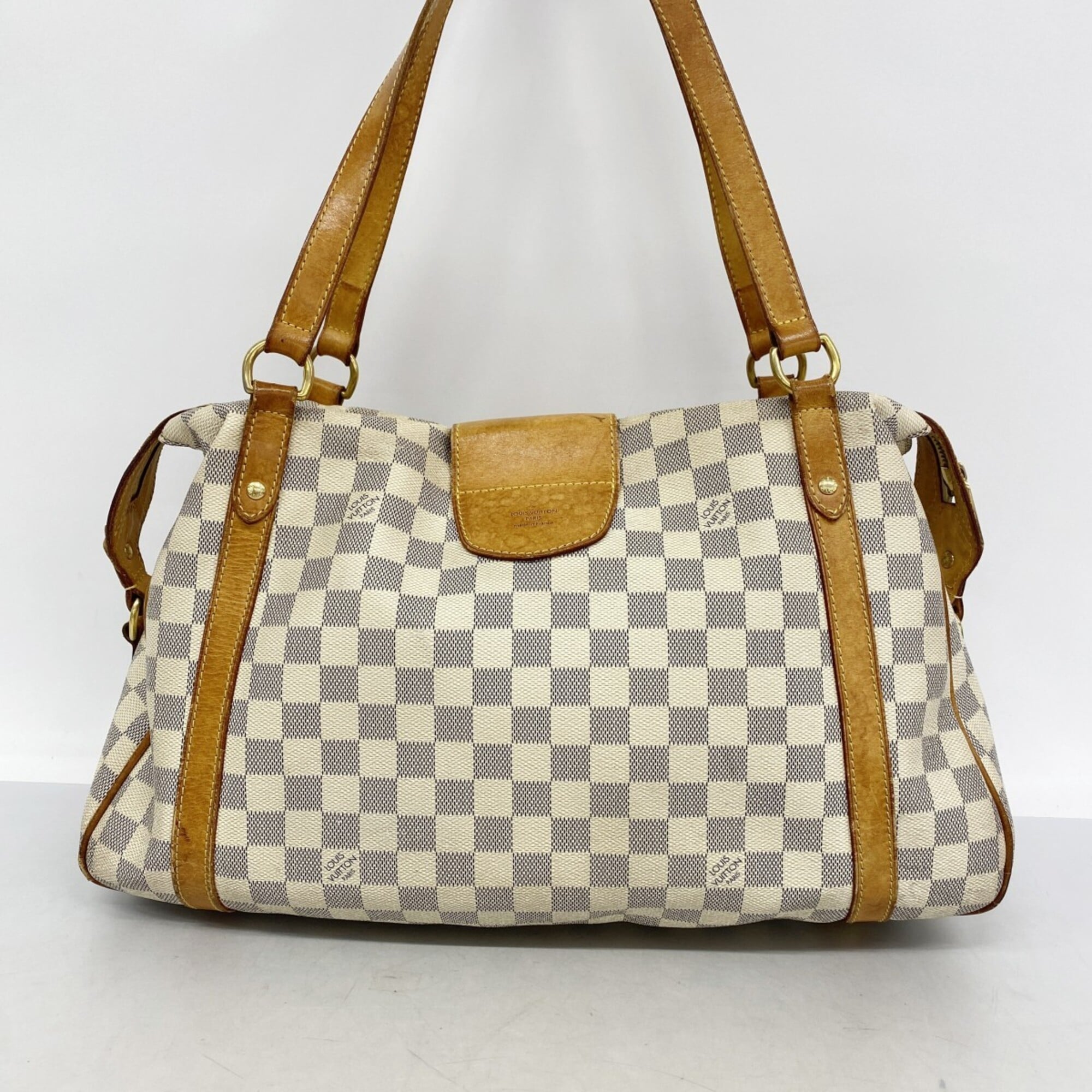 Louis Vuitton White Shoulder Bag (Pre-Owned)