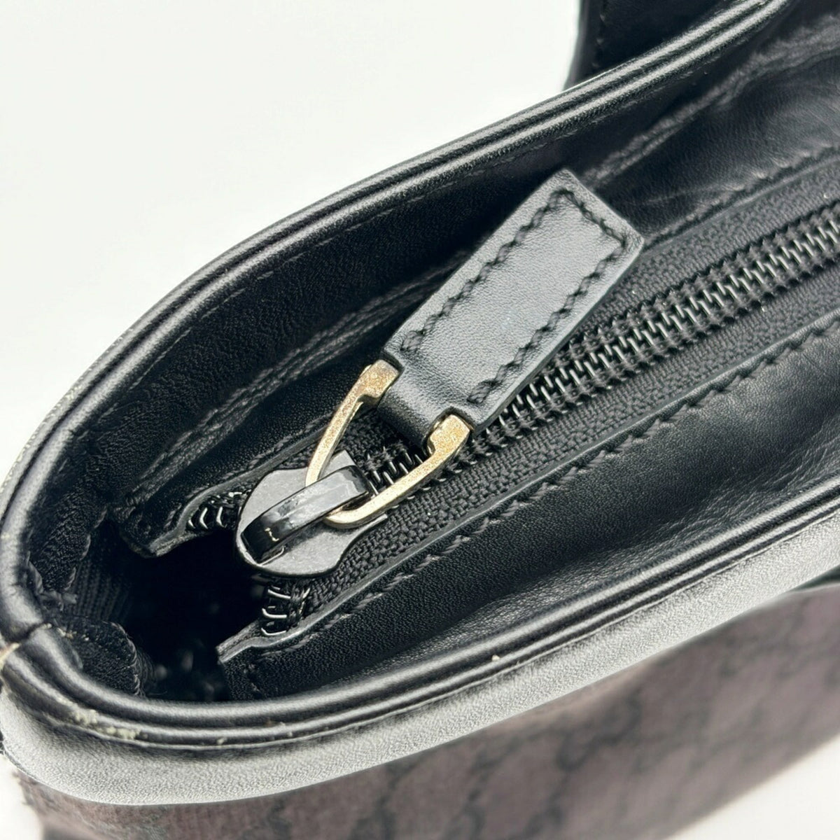 Gucci Gg Canvas Black Gg Canvas Leather Tote Bag (Pre-Owned)