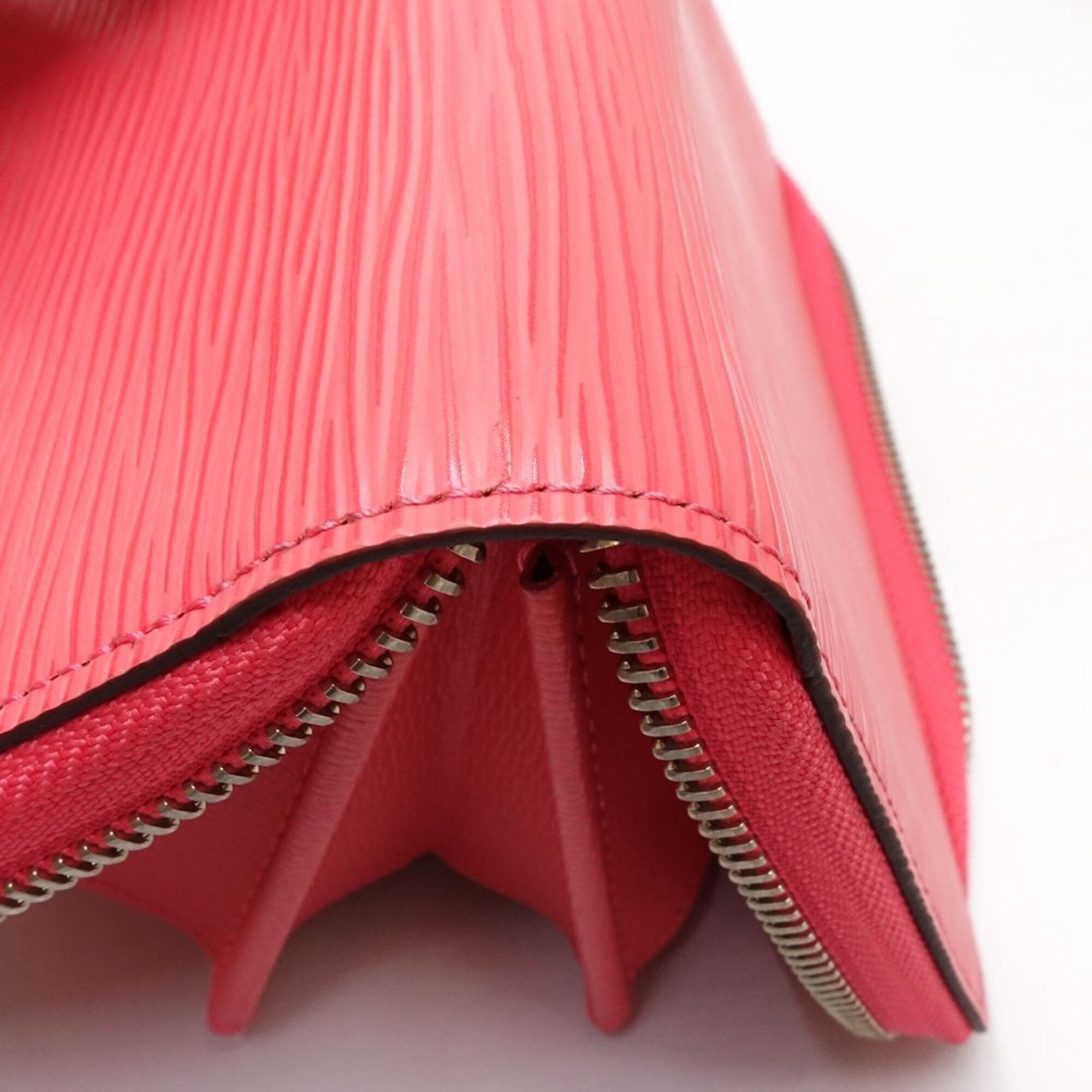 Louis Vuitton Epi Leather Long Wallet (Bi-Fold) (Pre-Owned)