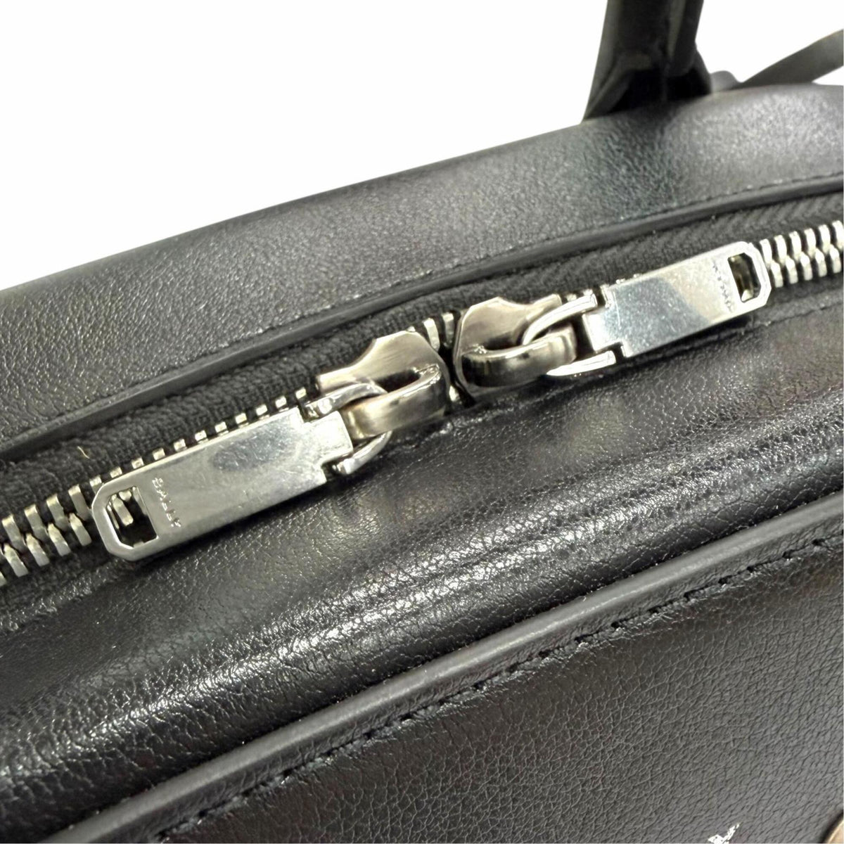 Bally Black Leather Handbag Shoulder Bag (Pre-Owned)