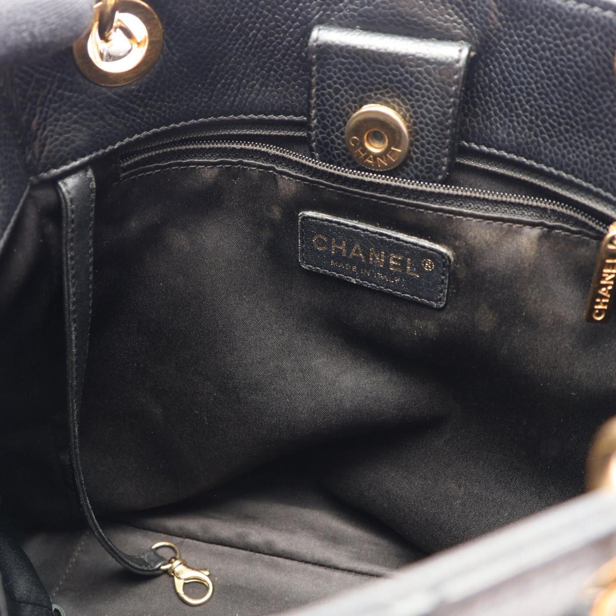 Chanel Black Grained Calfskin Handbag Tote Bag (Pre-Owned)