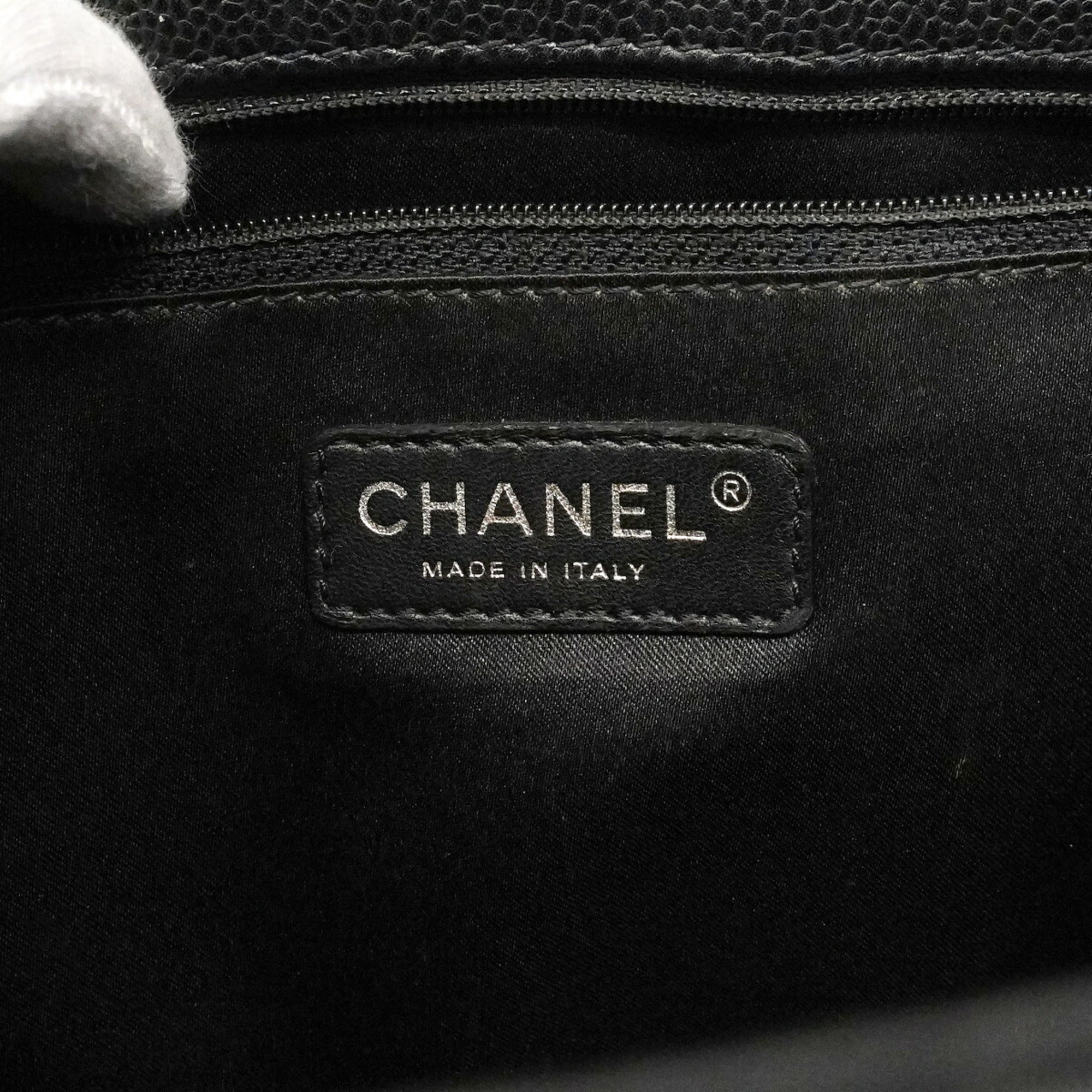Chanel Black Grained Calfskin Tote Bag (Pre-Owned)