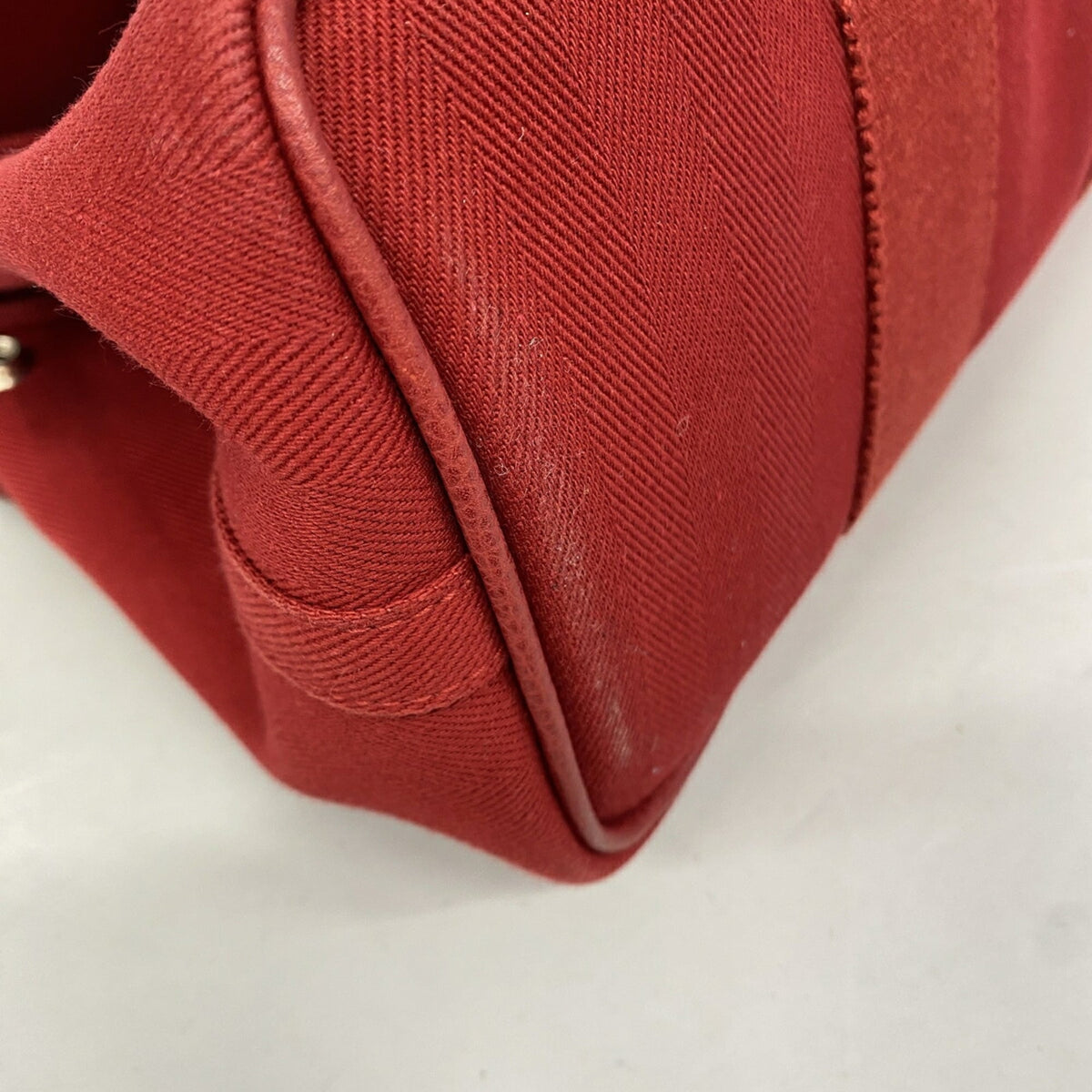 Hermes Red Color Toile Chevron Tote Bag (Pre-Owned)