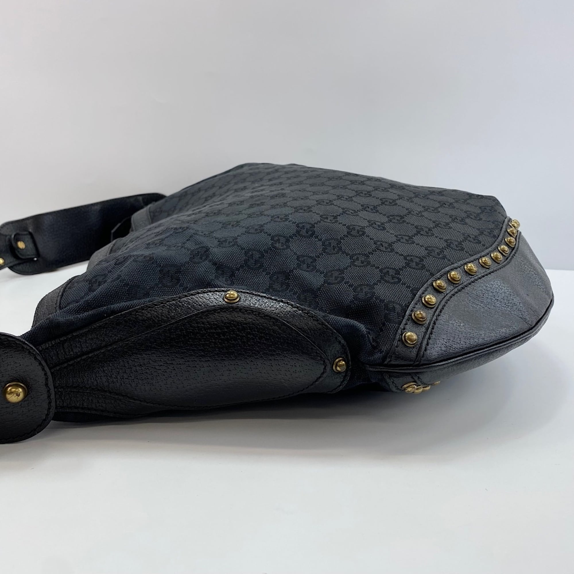 Gucci Black Shoulder Bag (Pre-Owned)