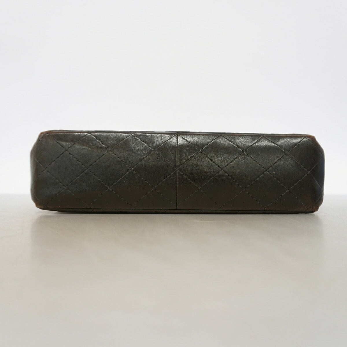 Chanel Black Leather Shoulder Bag (Pre-Owned)