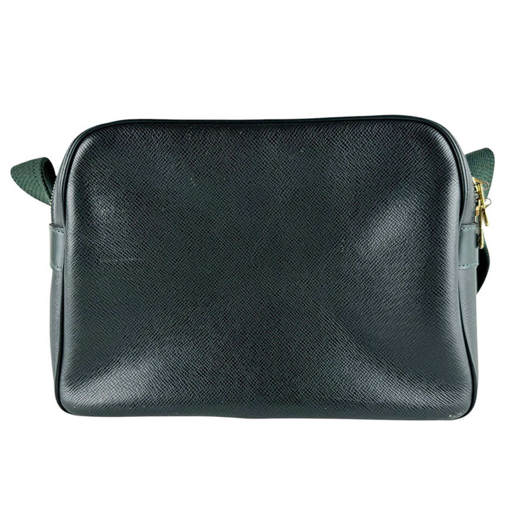 Louis Vuitton Episea Taiga Leather Shoulder Bag (Pre-Owned)