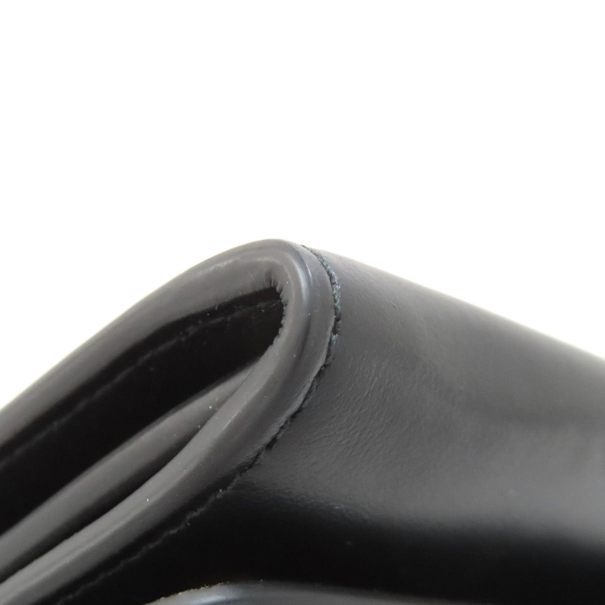Miu Miu Black Leather Long Wallet (Bi-Fold) (Pre-Owned)