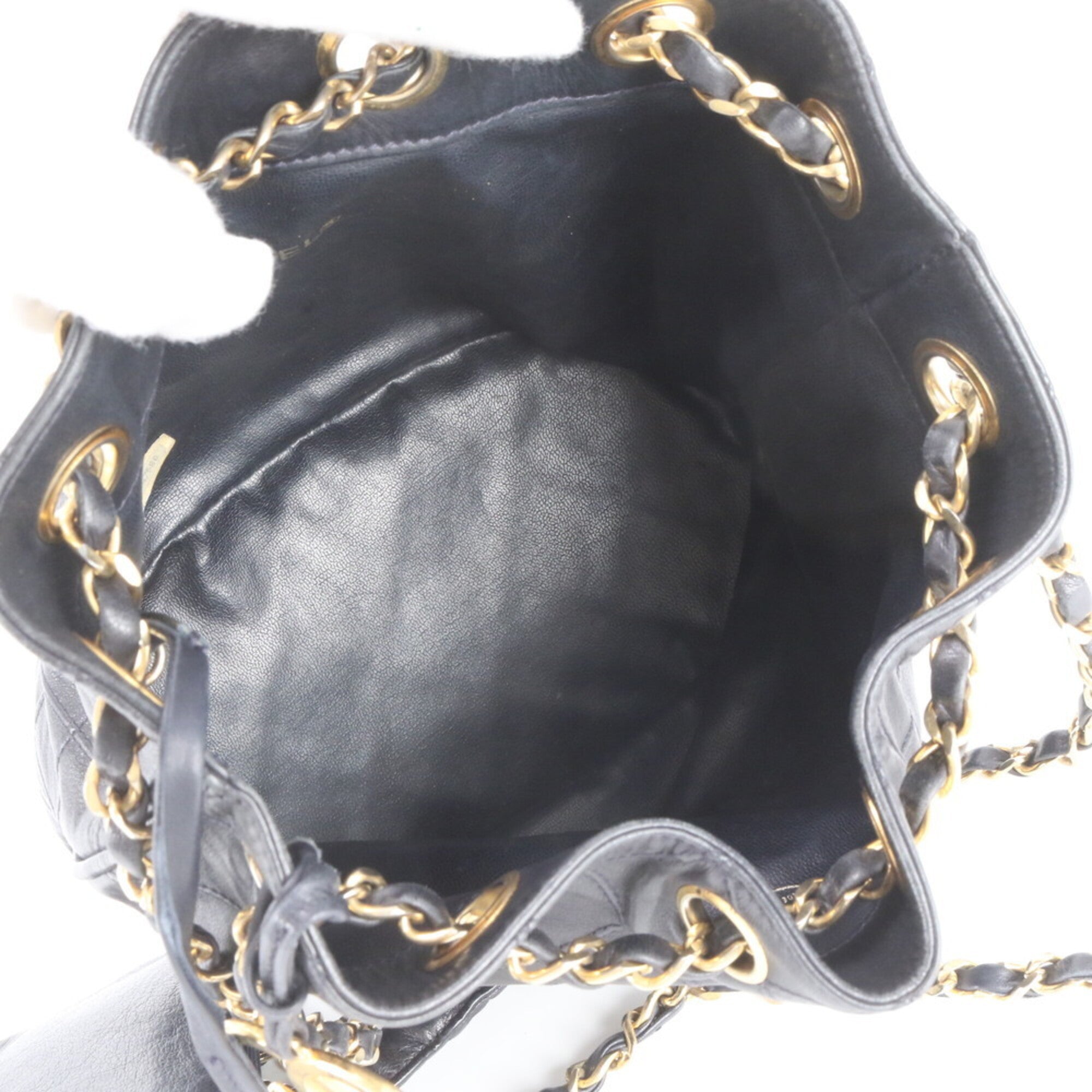 Chanel Black Leather Shoulder Bag (Pre-Owned)