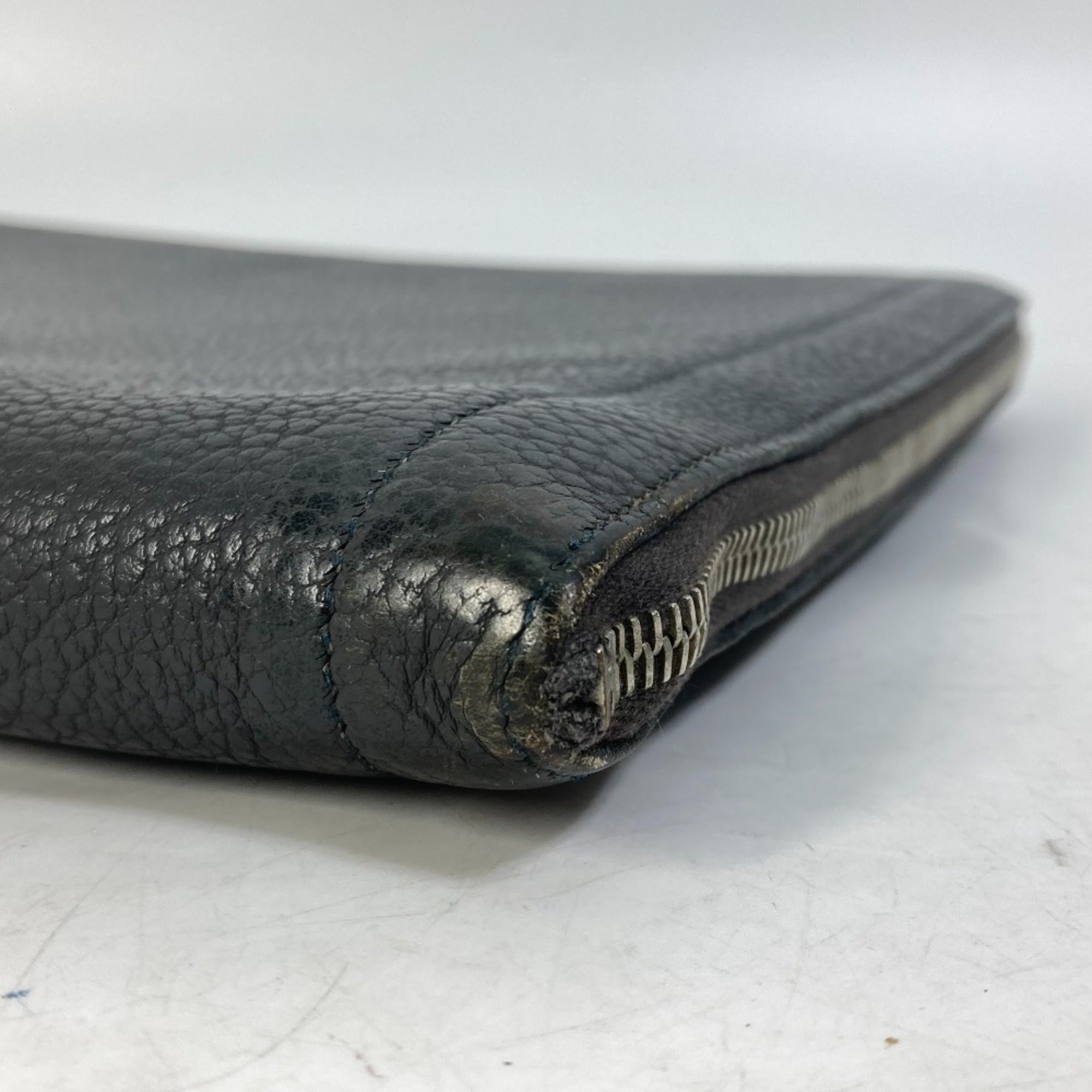 Hermes Gray Leather Clutch Bag (Pre-Owned)
