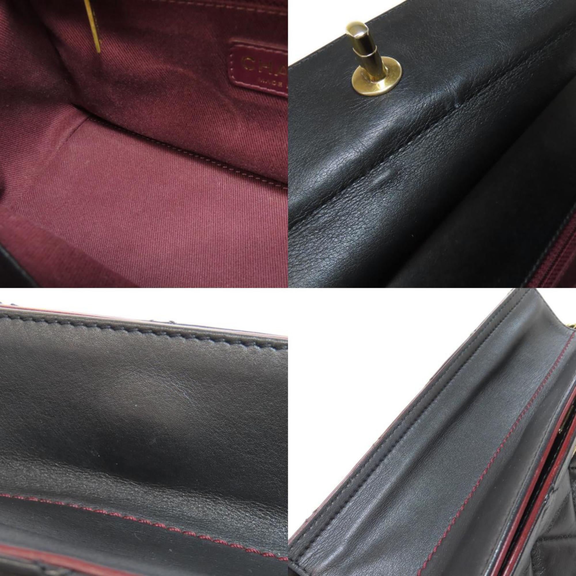 Chanel Matelasse Black Leather Shoulder Bag (Pre-Owned)