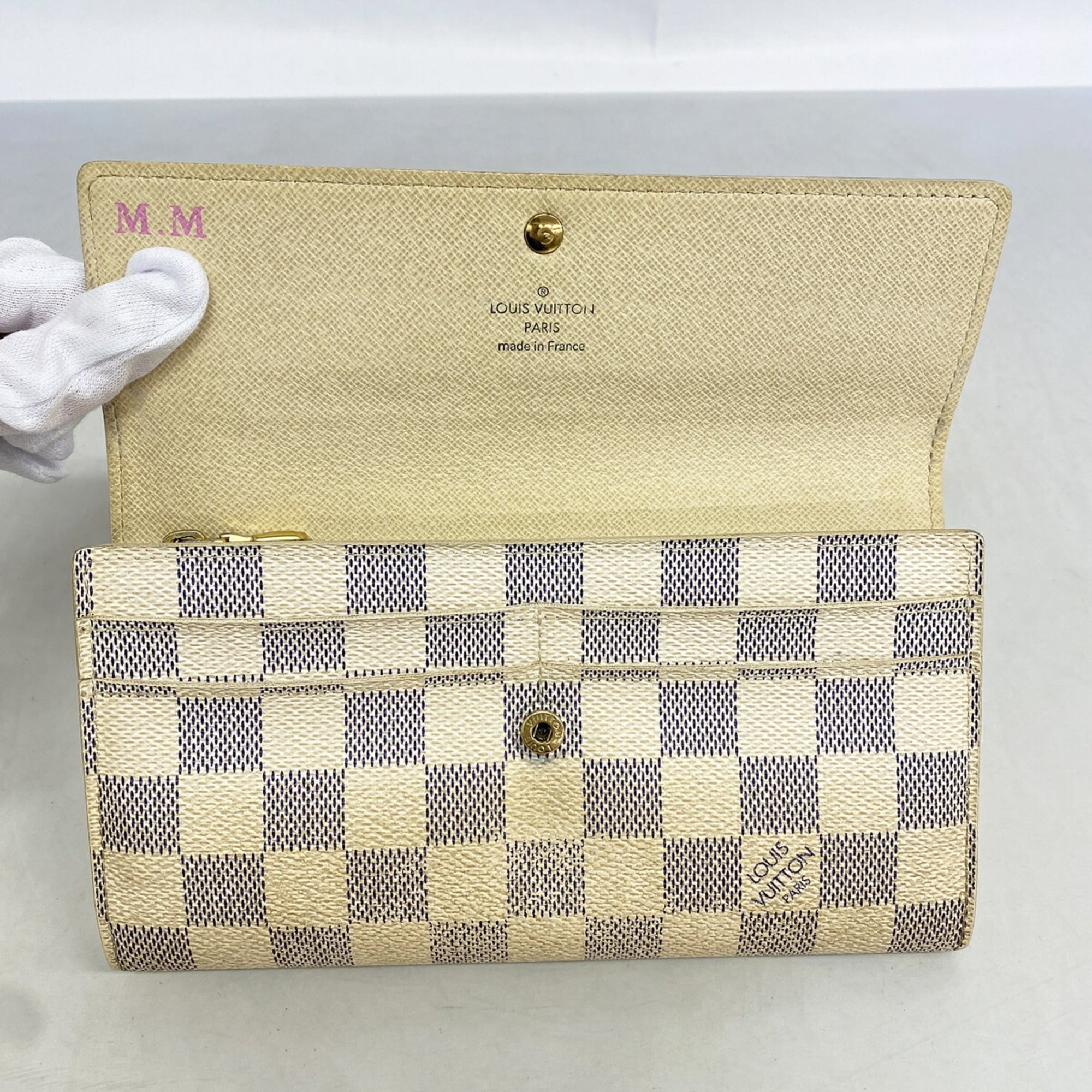 Louis Vuitton White Long Wallet (Bi-Fold) (Pre-Owned)