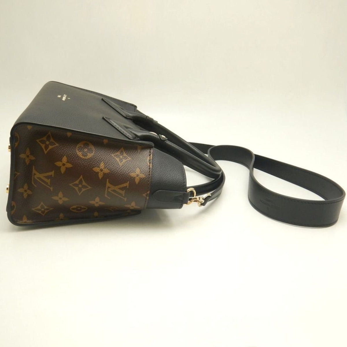 Louis Vuitton Brown Noir Monogram Leather Handbag (Pre-Owned)