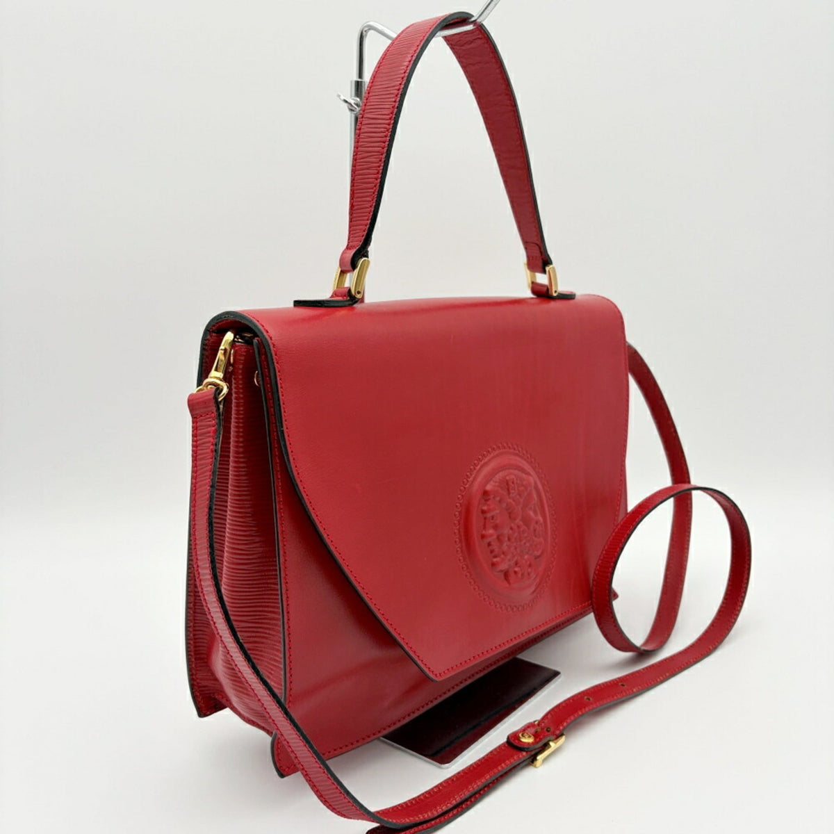 Fendi Red Color Leather Shoulder Bag (Pre-Owned)
