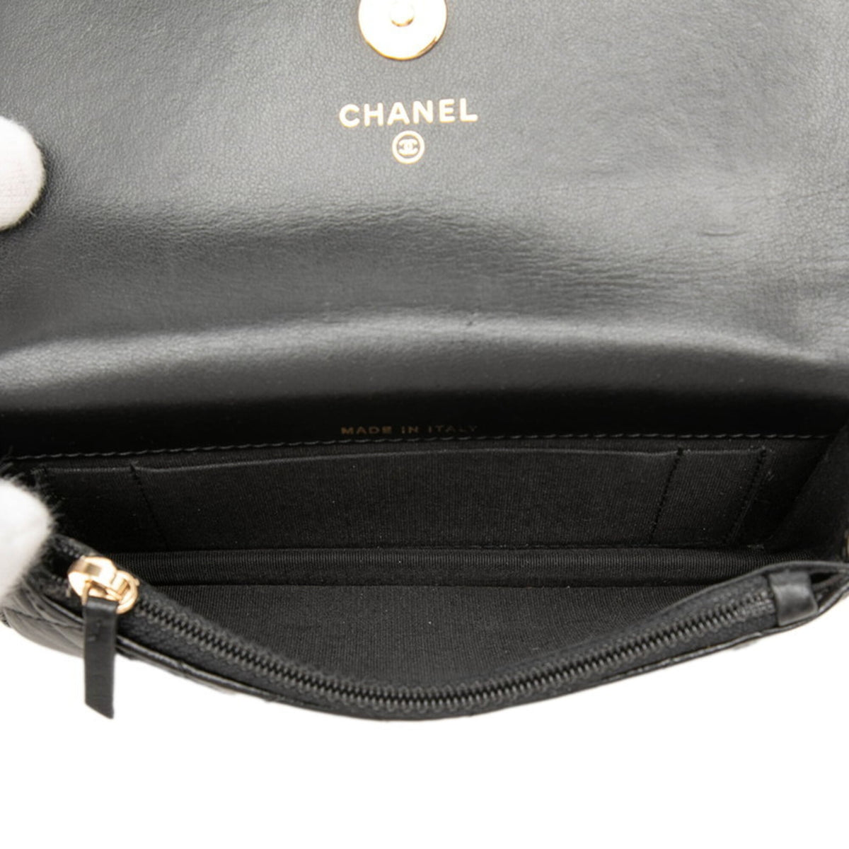 Chanel Black Leather Artificial Pearl Shoulder Bag (Pre-Owned)
