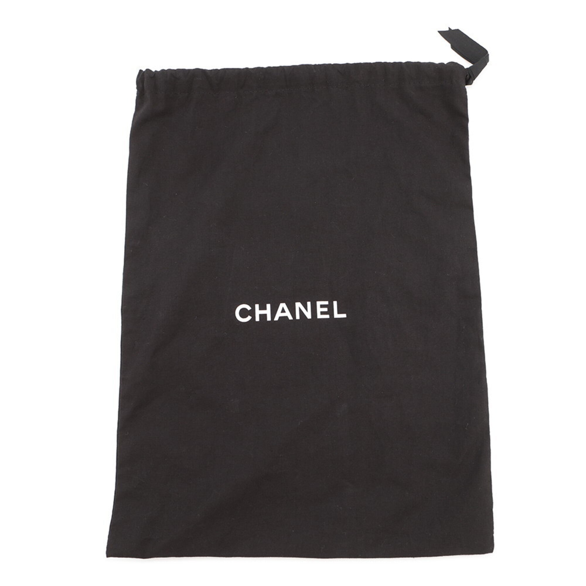Chanel Black Leather Shoulder Bag (Pre-Owned)