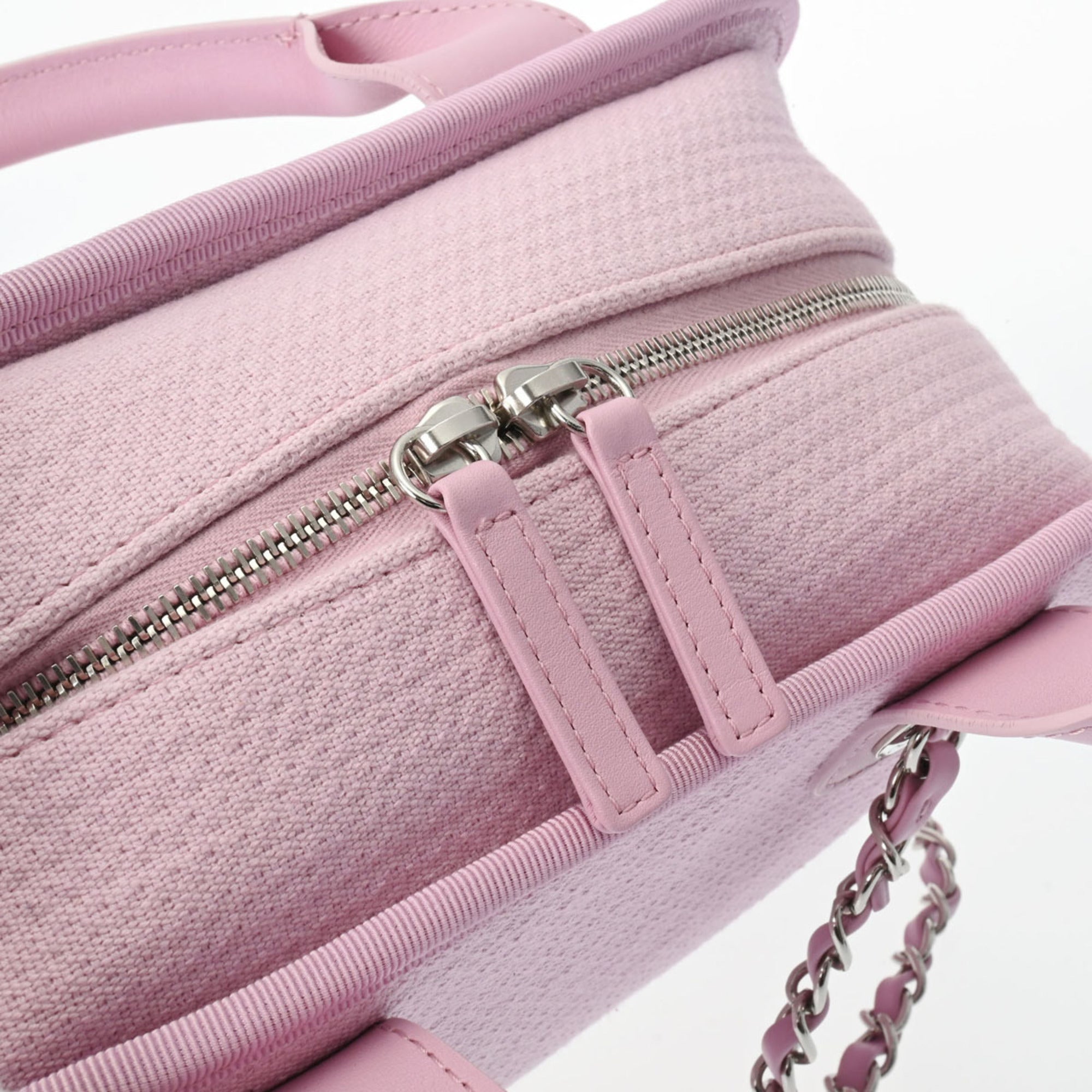 Chanel Pink Canvas Leather Shoulder Bag (Pre-Owned)