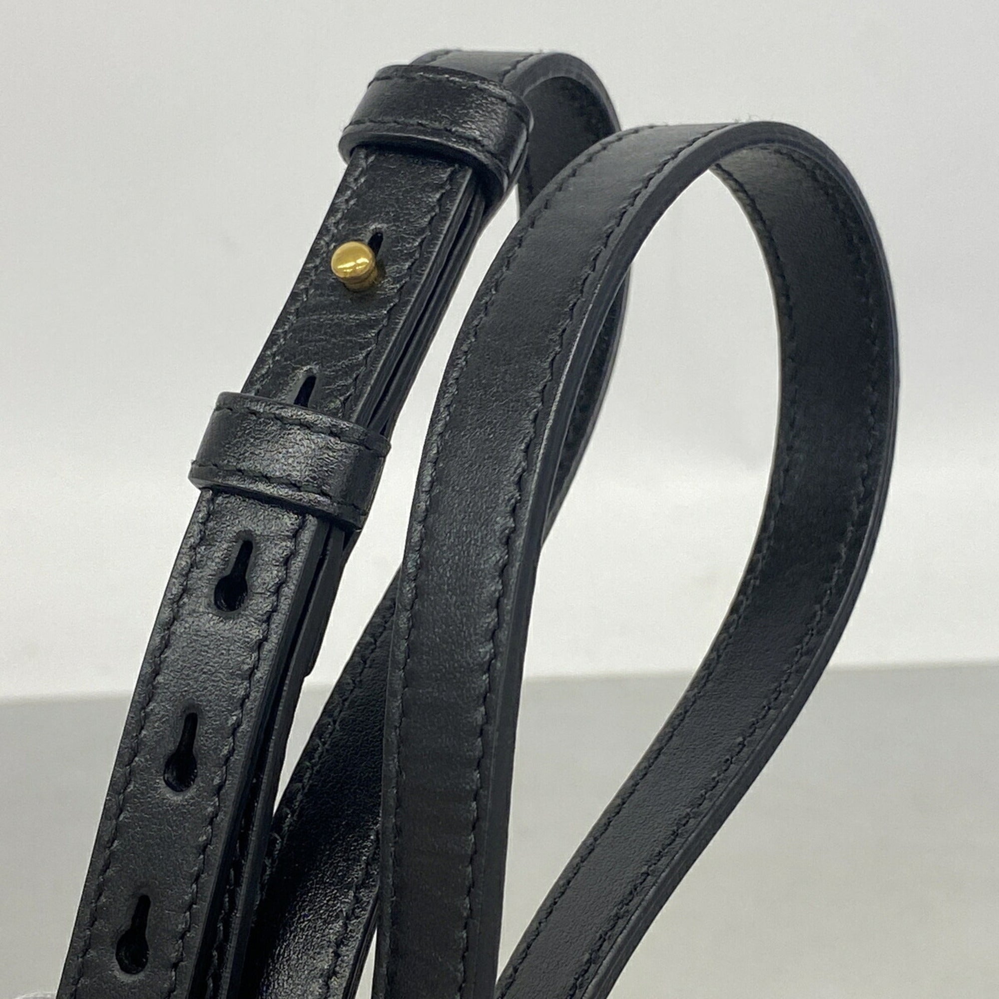 Gucci Black Leather Shoulder Bag (Pre-Owned)