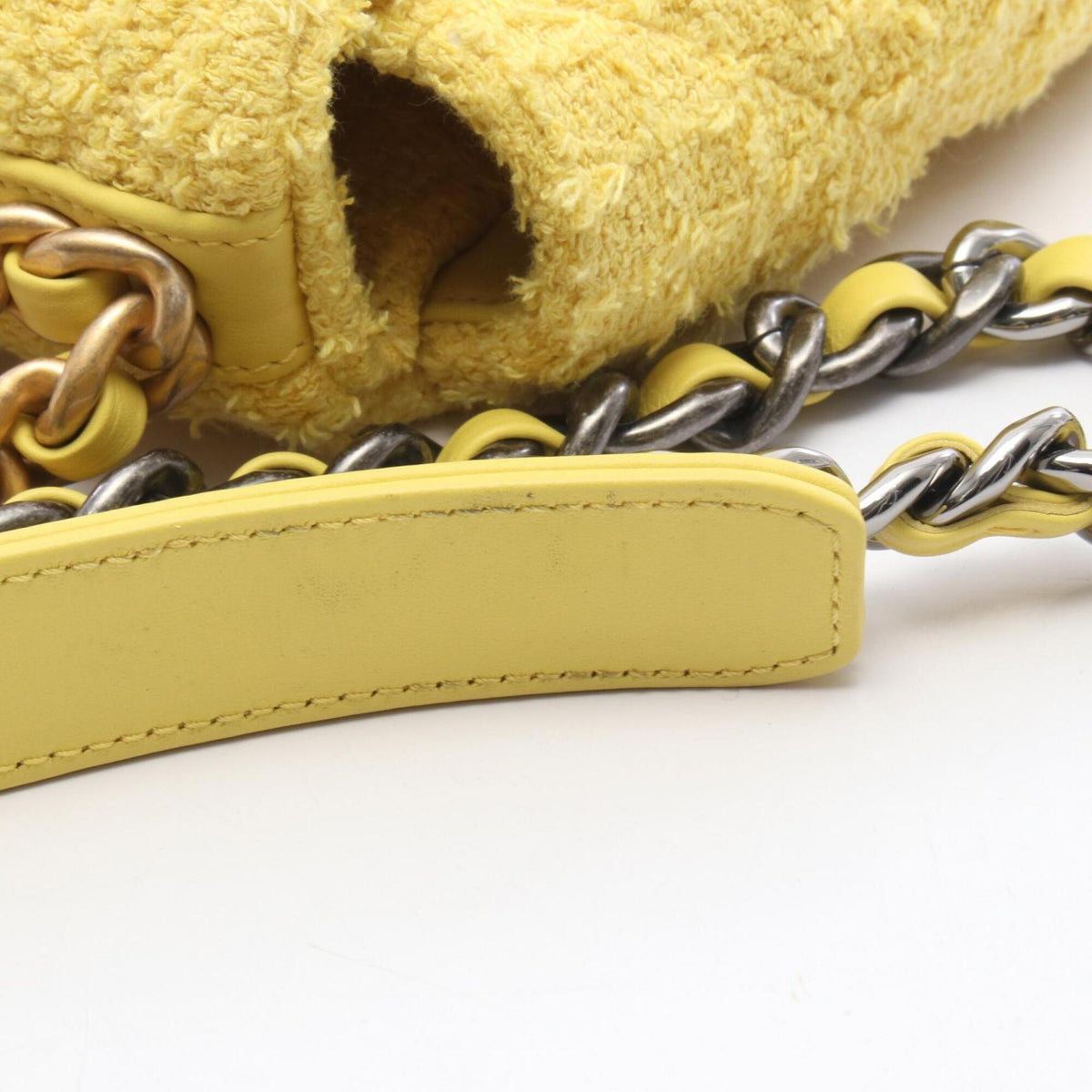 Chanel Yellow Fabric Handbag Shoulder Bag (Pre-Owned)