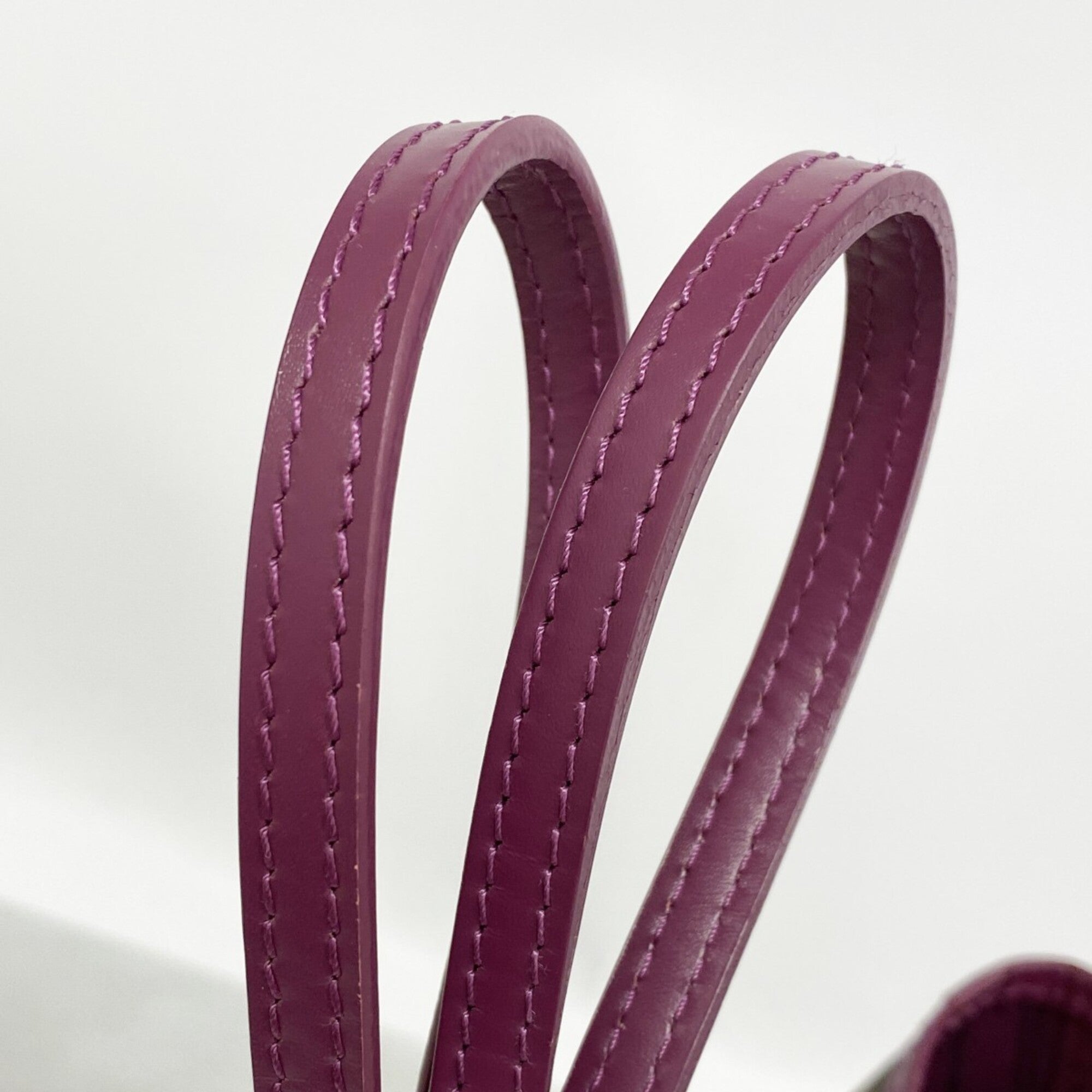 Louis Vuitton Magenta Tote Bag (Pre-Owned)