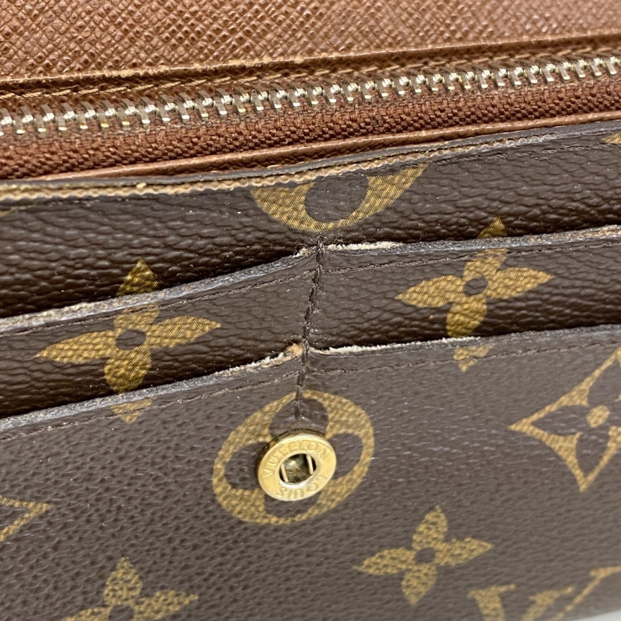 Louis Vuitton Brown Long Wallet (Bi-Fold) (Pre-Owned)