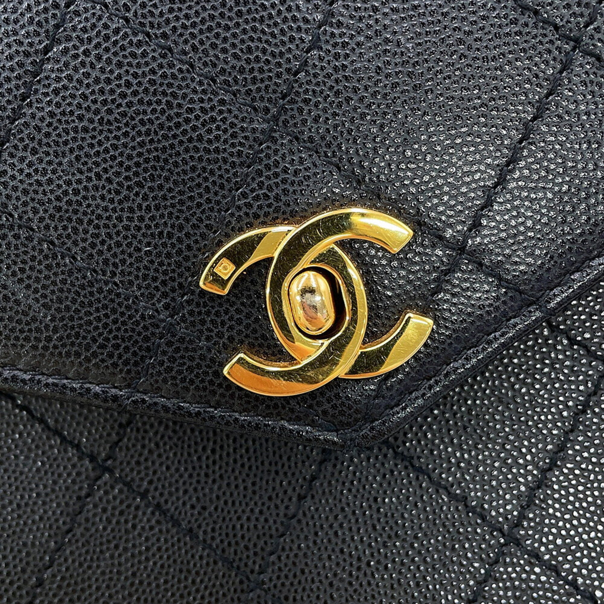Chanel Black Grained Calfskin Handbag (Pre-Owned)