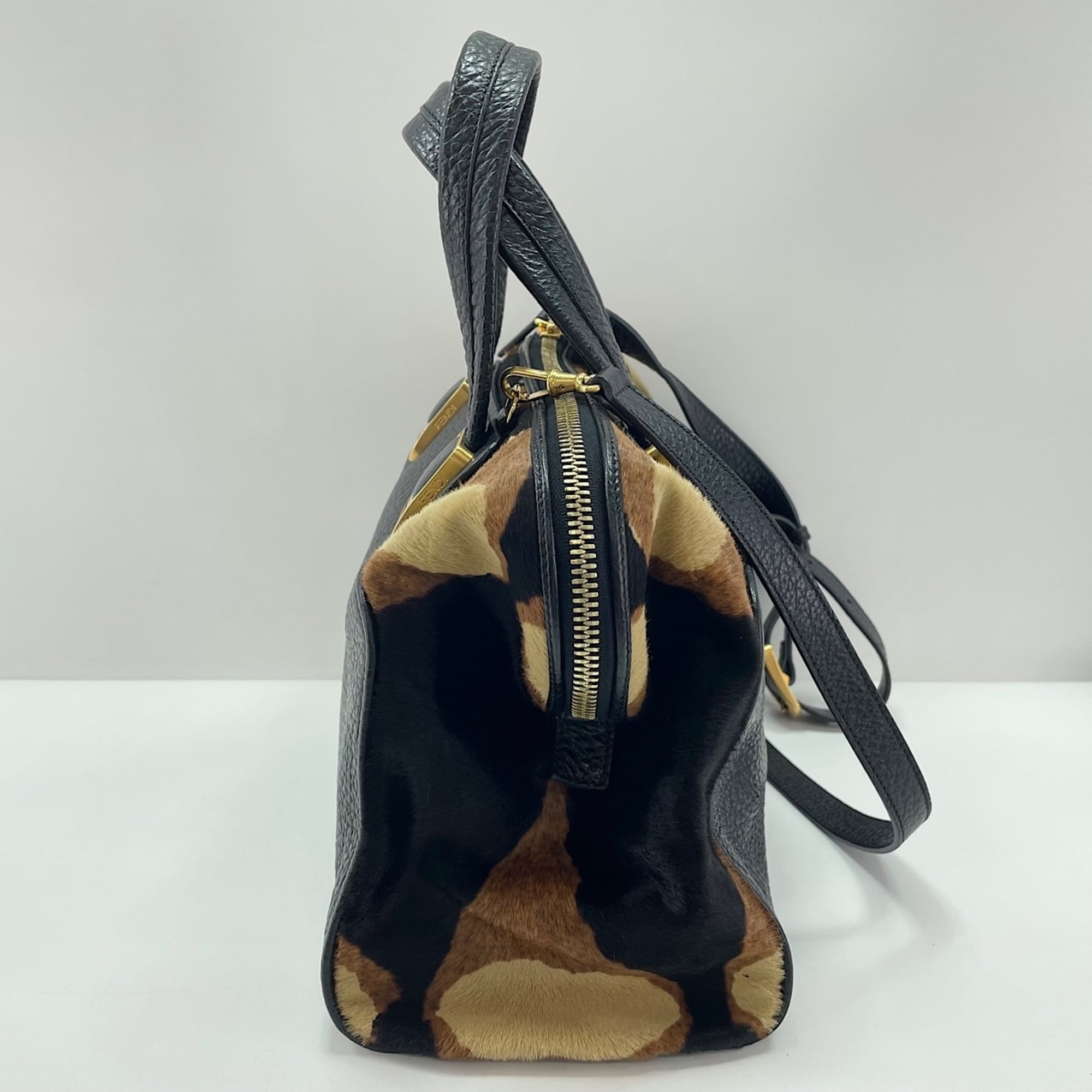 Fendi Black Handbag Shoulder Bag (Pre-Owned)