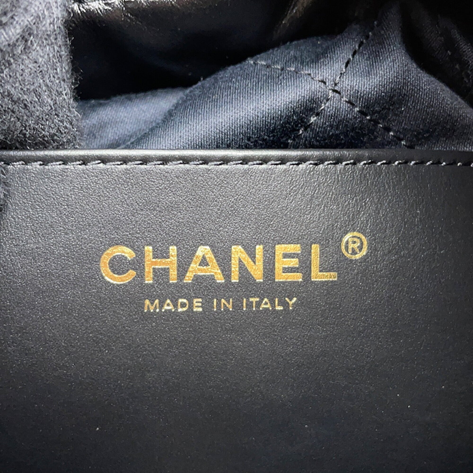 Chanel Black White Handbag Shoulder Bag (Pre-Owned)