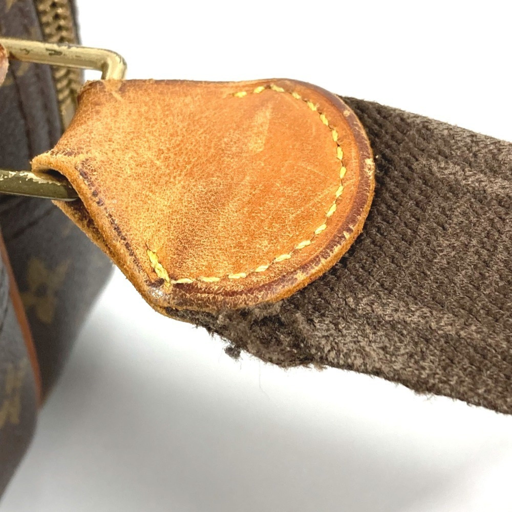 Louis Vuitton Brown Monogram Canvas Shoulder Bag (Pre-Owned)
