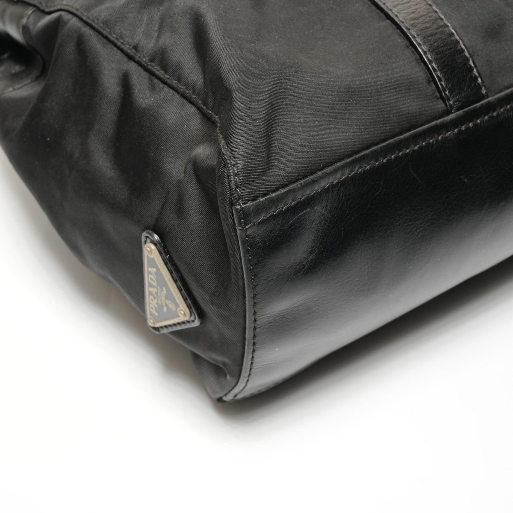 Prada Black Nylon Shoulder Bag (Pre-Owned)