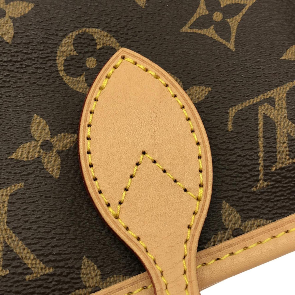 Louis Vuitton Jaune Marron Saffron Coated Canvas Handbag (Pre-Owned)