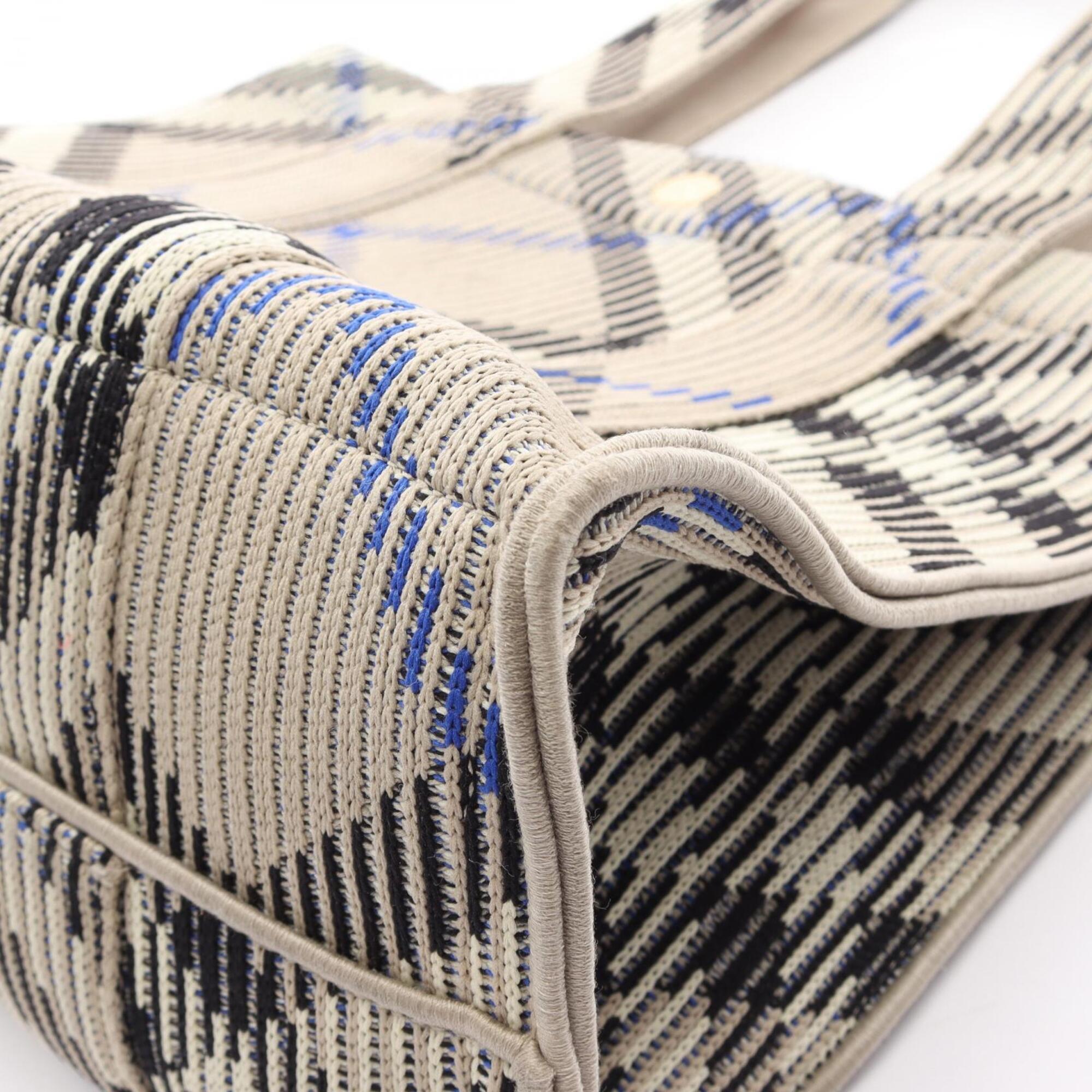 Burberry Gray Multi-Color Fabric Handbag Tote Bag (Pre-Owned)