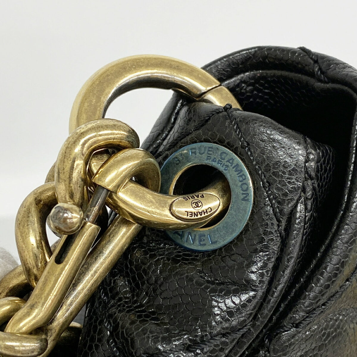Chanel Black Grained Calfskin Shoulder Bag (Pre-Owned)