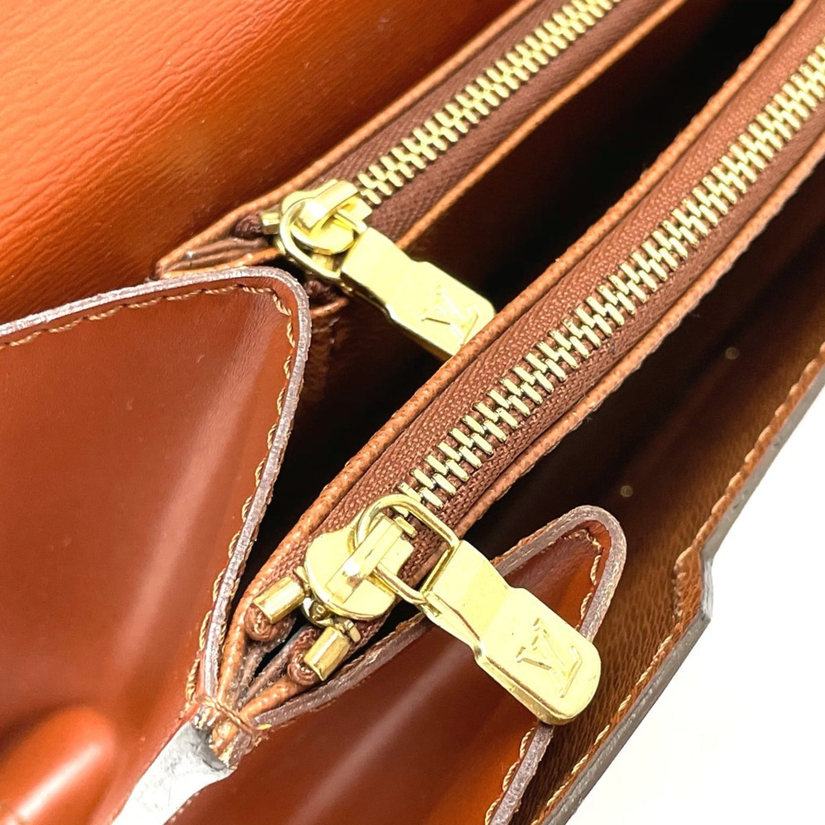 Louis Vuitton Brown Epi Leather Handbag (Pre-Owned)