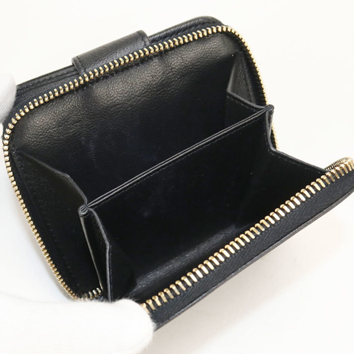 Saint Laurent Black Leather Wallet (Bi-Fold) (Pre-Owned)